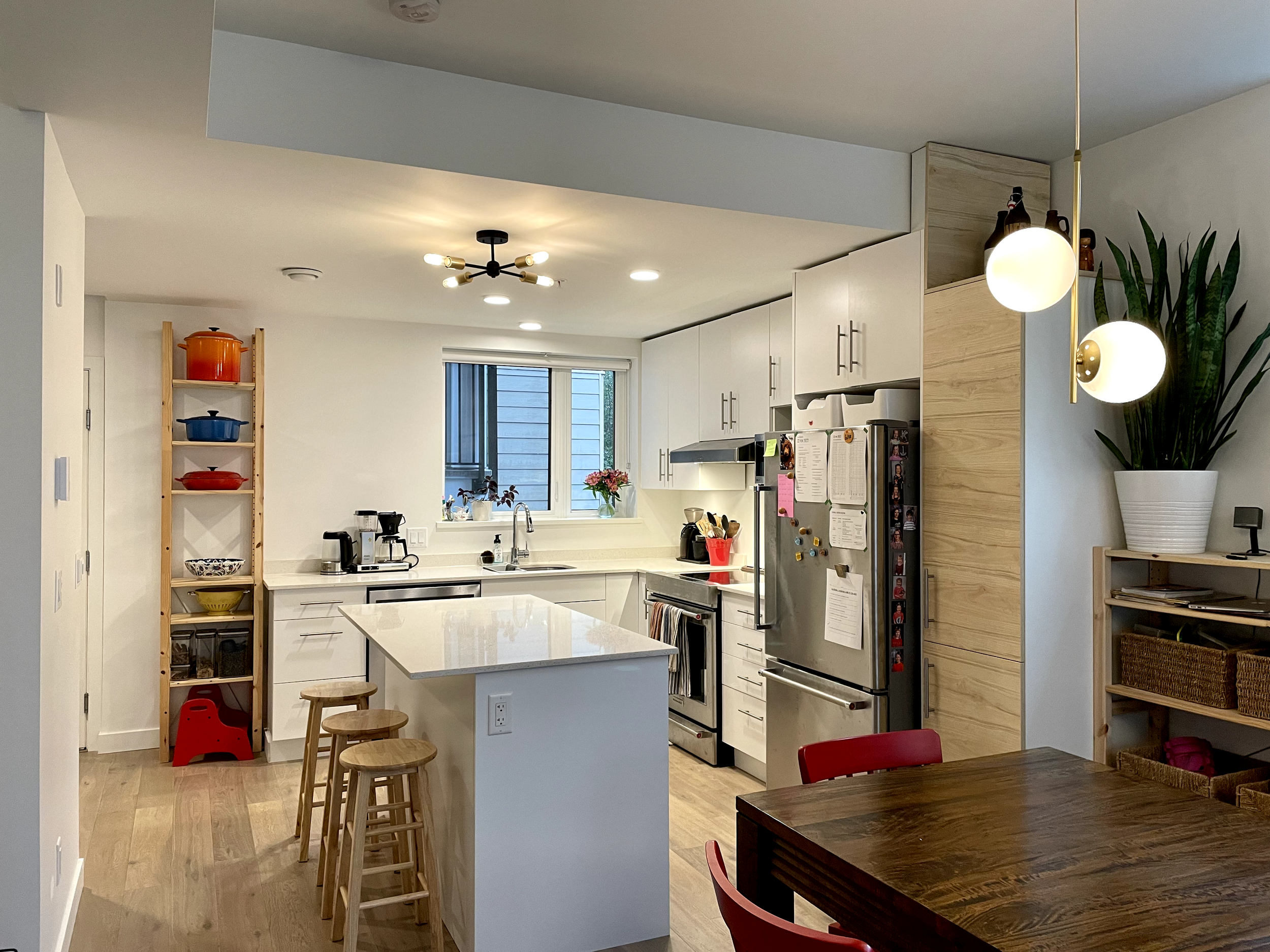 TH1 2 kitchen.jpg