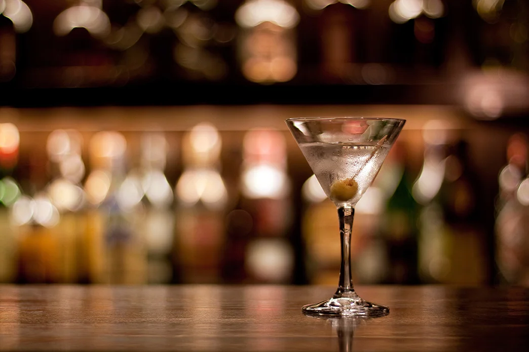 Bar_Cocktail_Thinkstock_96713809_web.jpg