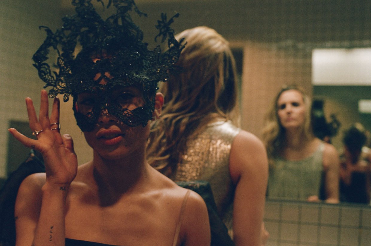 met-gala-bathroom-cass-bird-161.jpg