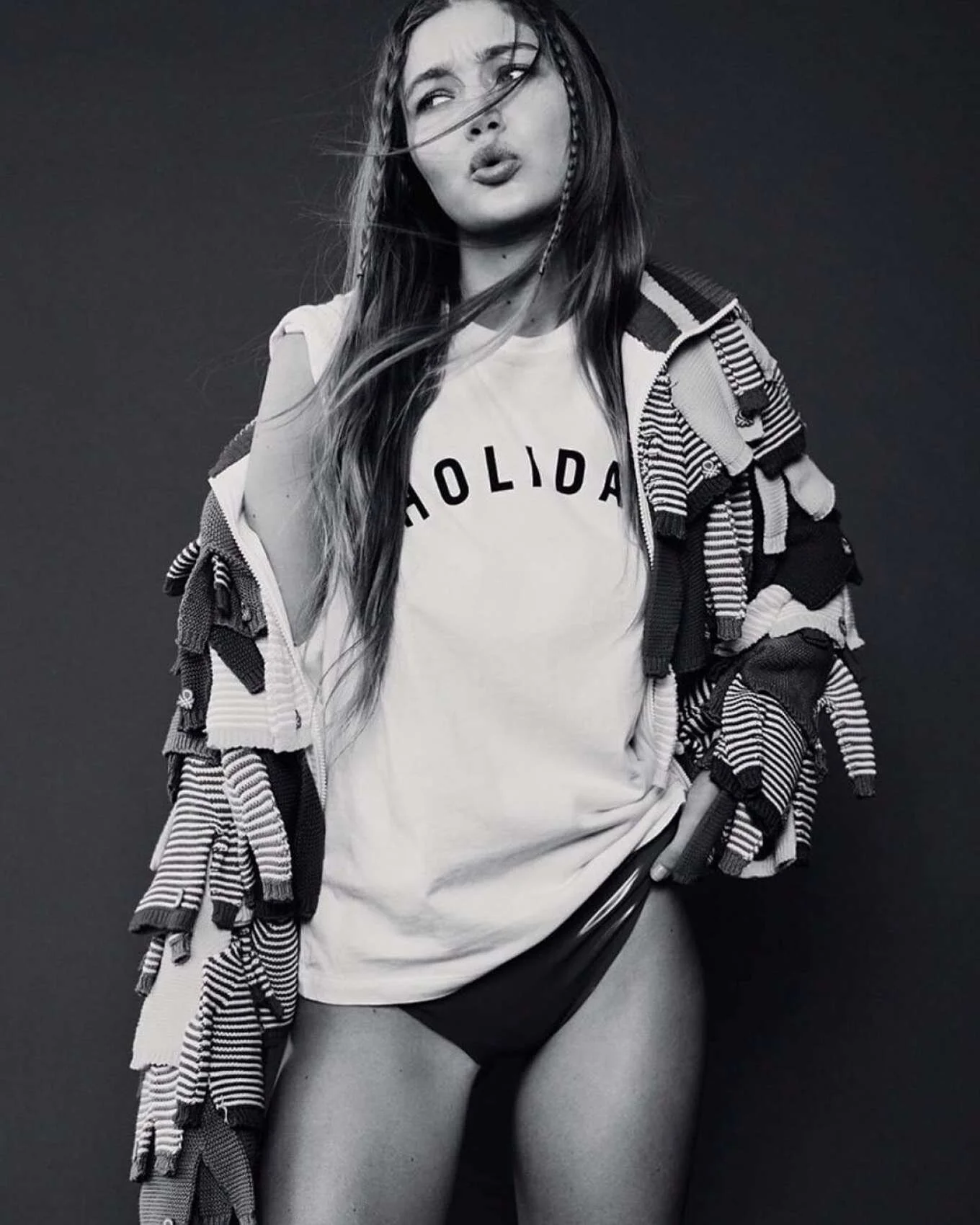 Gigi-Hadid---Vogue-Russia-Magazine-2020-04.jpg