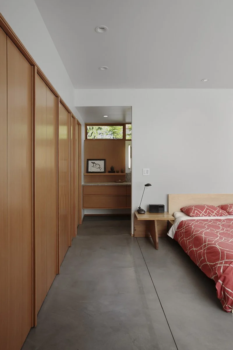 seattle-modern-bedroom-with-red-west-elm-duvet.jpg