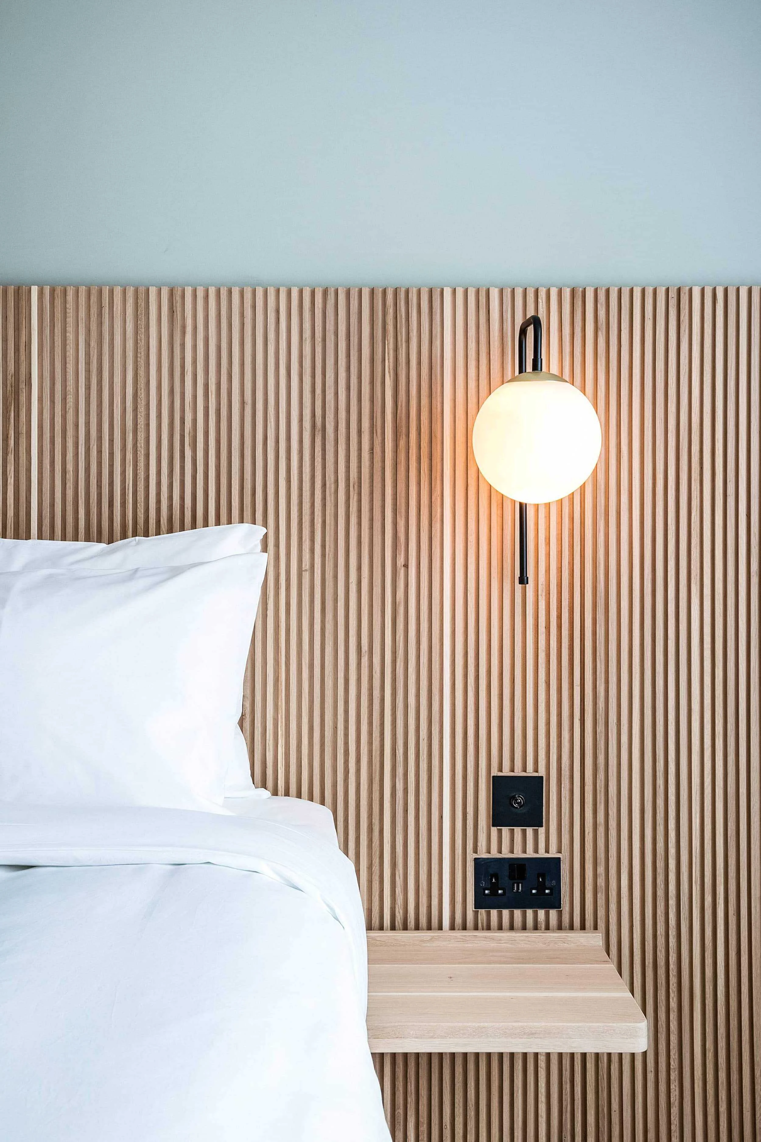 Emily-Henderson_Sconces-In-Headboard_Inspo-Pic_6.jpg