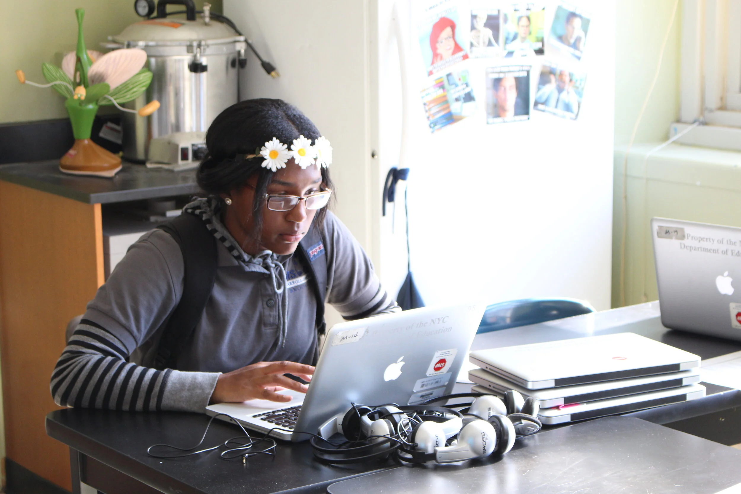 How Do I Even Do This?  Surviving the Transition to Online Teaching 