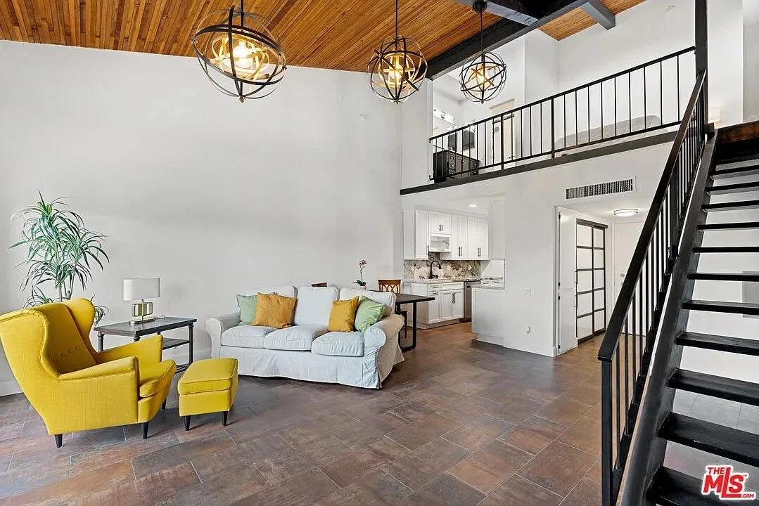 5460 White Oak Ave #E316 - $299K