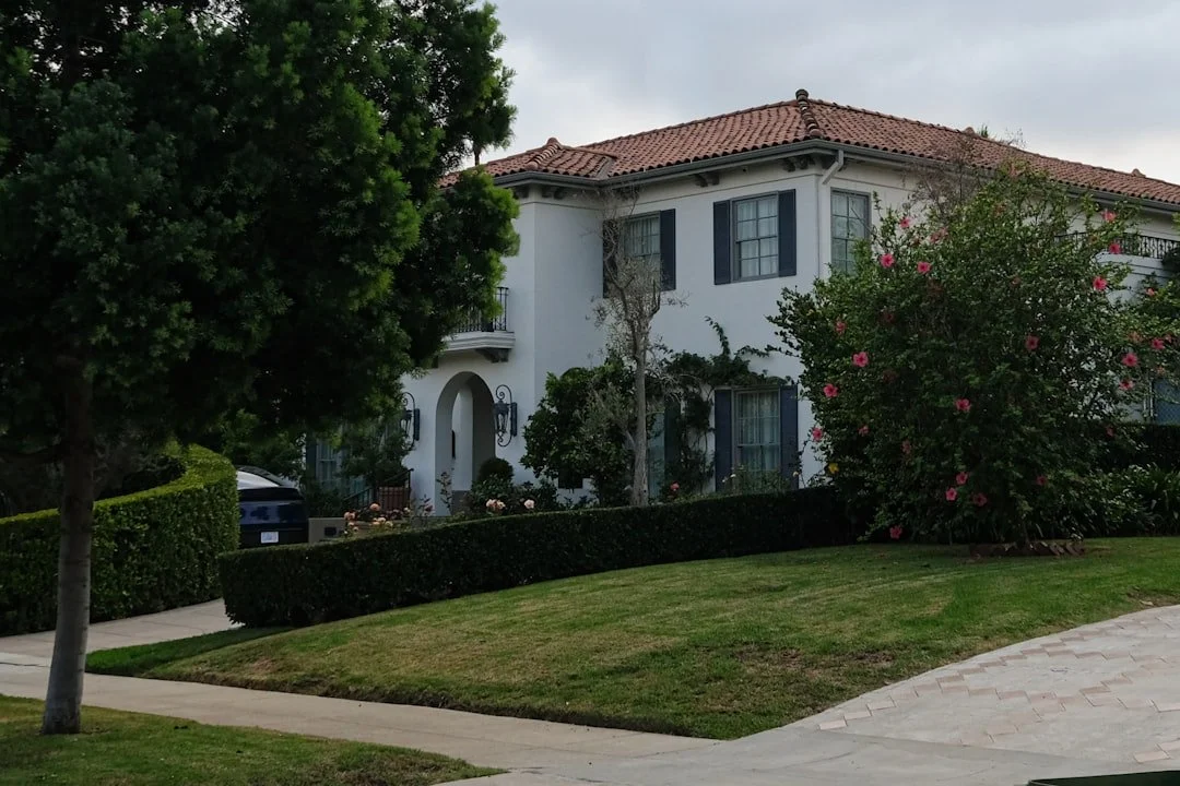Stop Searching and Start Packing with the Top Realtors in Los Angeles