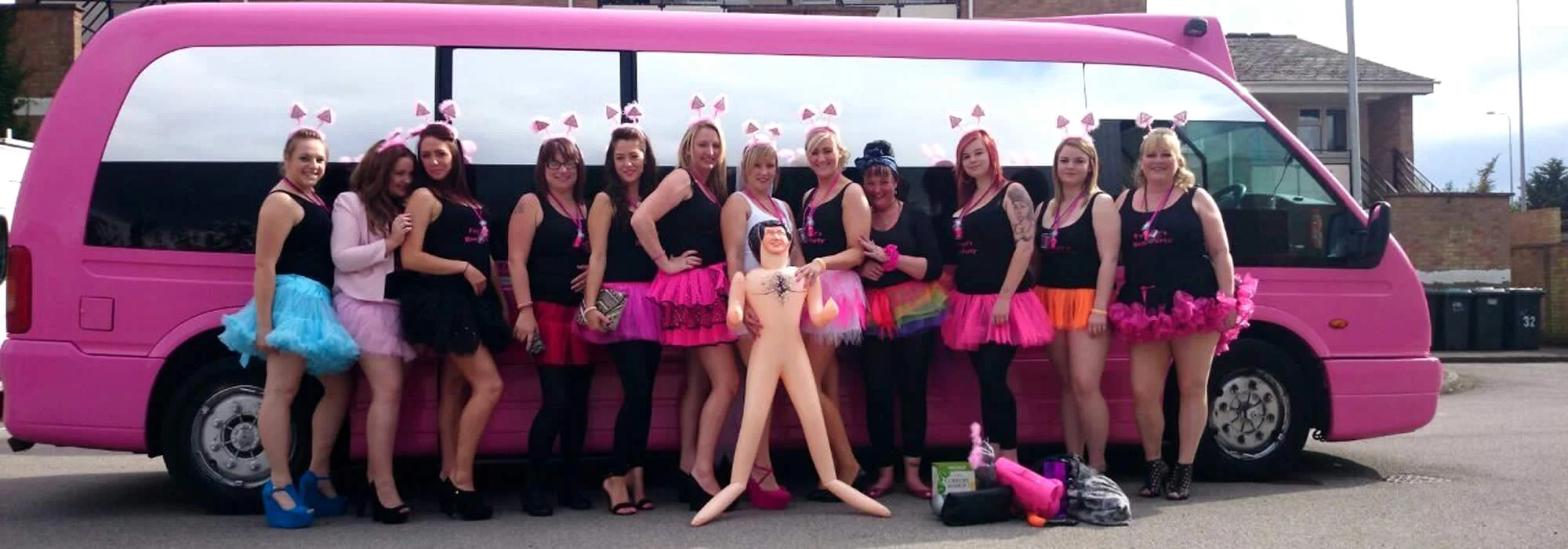 pink-party-bus-hen-night.jpg