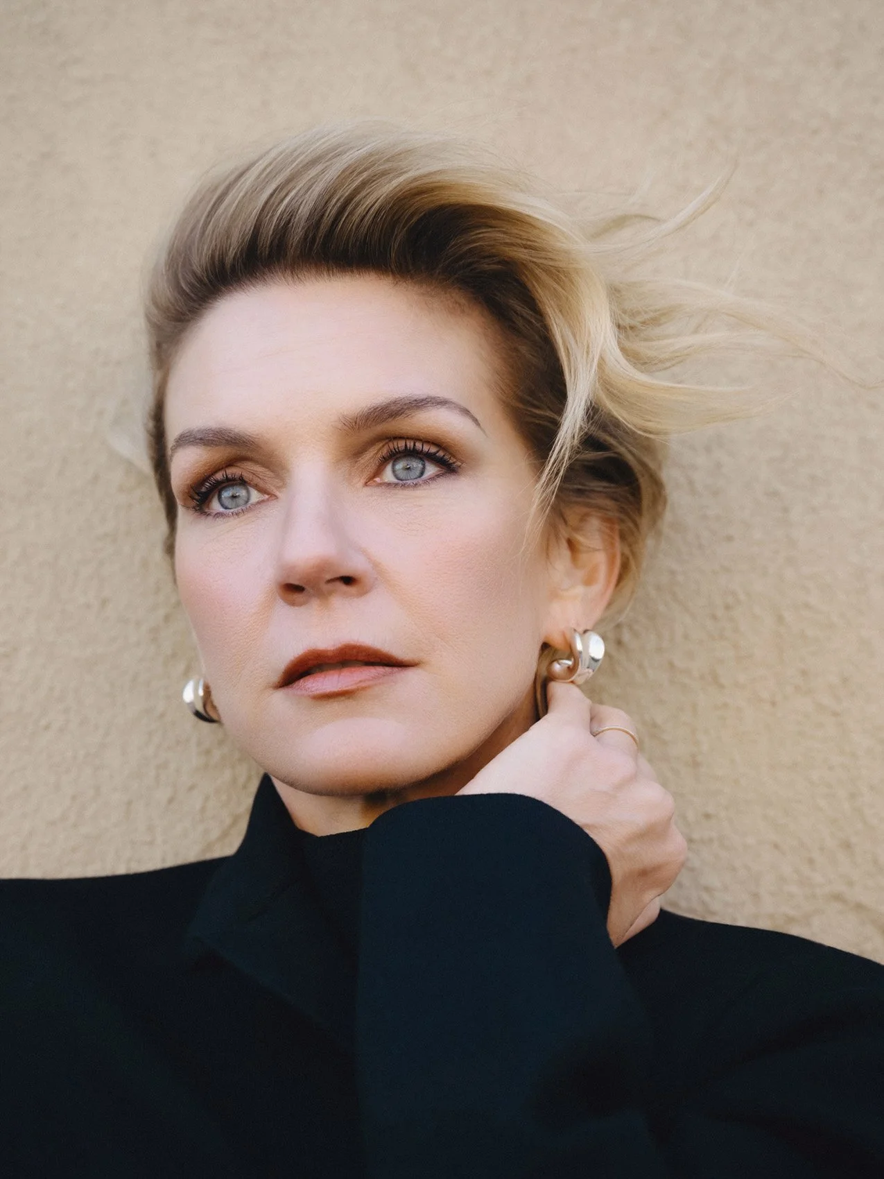 Rhea-Seehorn-Harper's-Bazaar-1.jpg