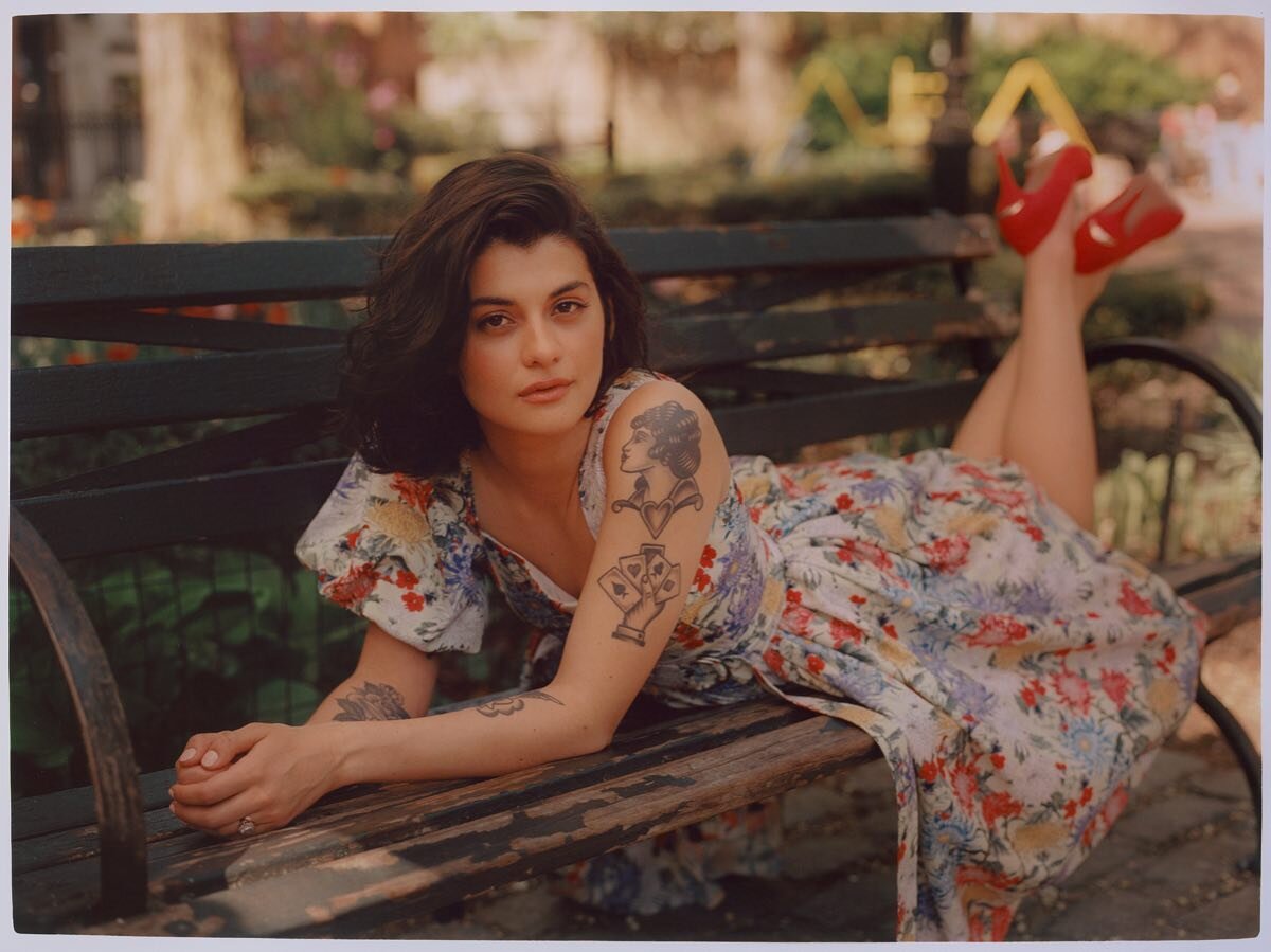 Beautiful @sofiablackdelia
for @roseandivyjournal
Editor & Interviewer @ace_creativestudio
Styling @angelinascantlebury
Makeup @yumi_mori
Hairstyle @tommy_buckett
C-Print @meadowdarkroom
#sofiablackdelia #fashioneditorials #fashionphotogr