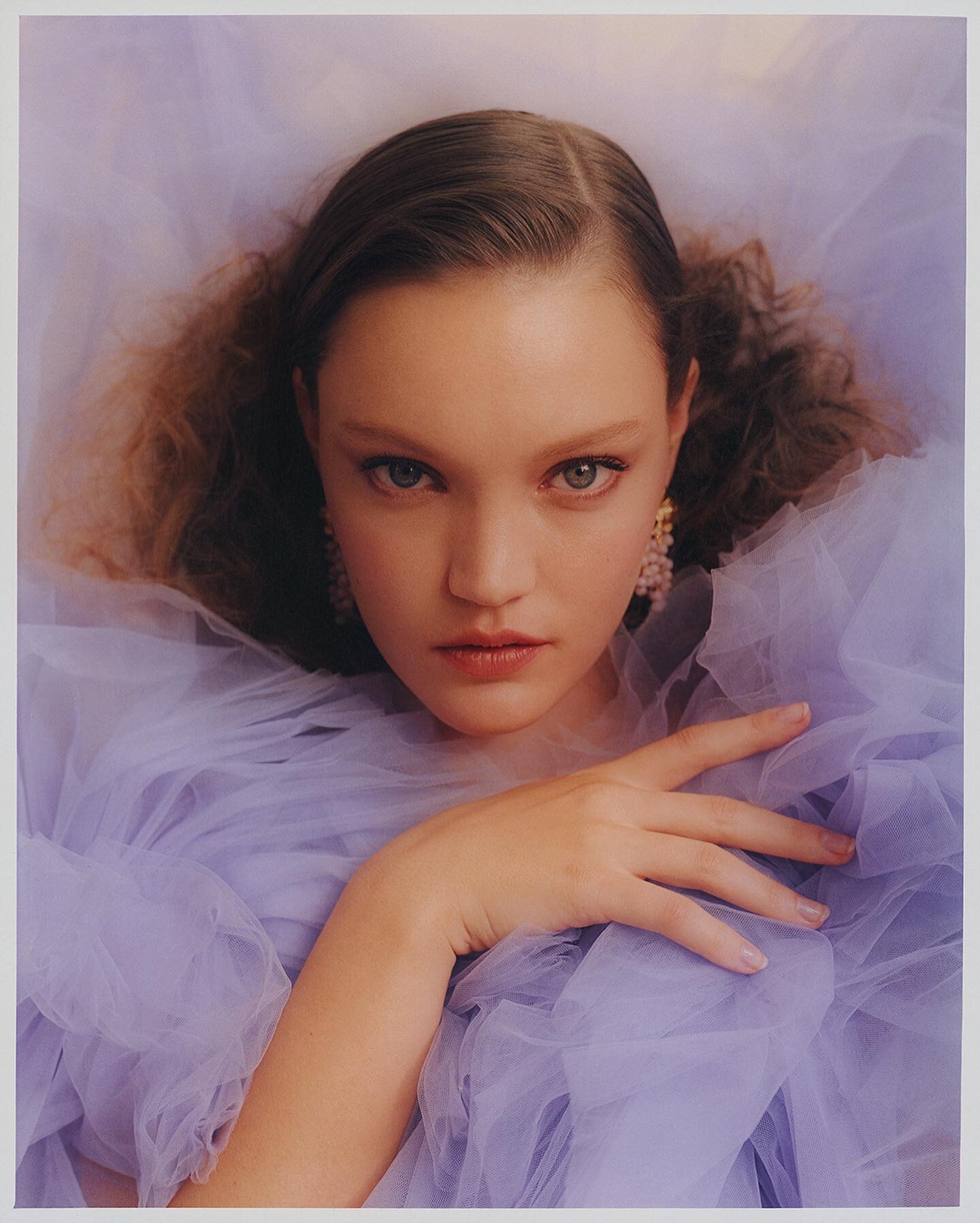 New work for @elle.bg
Model @jesswhitlow @newyorkmodels
wearing @jamemme
Styling @angelinascantlebury
Makeup @tadatoshih
Hair @satoshiikeda120
@meadowdarkroom
#fashioneditorials #fashioneditorialphotography #fashionphotographers #fashionphotos