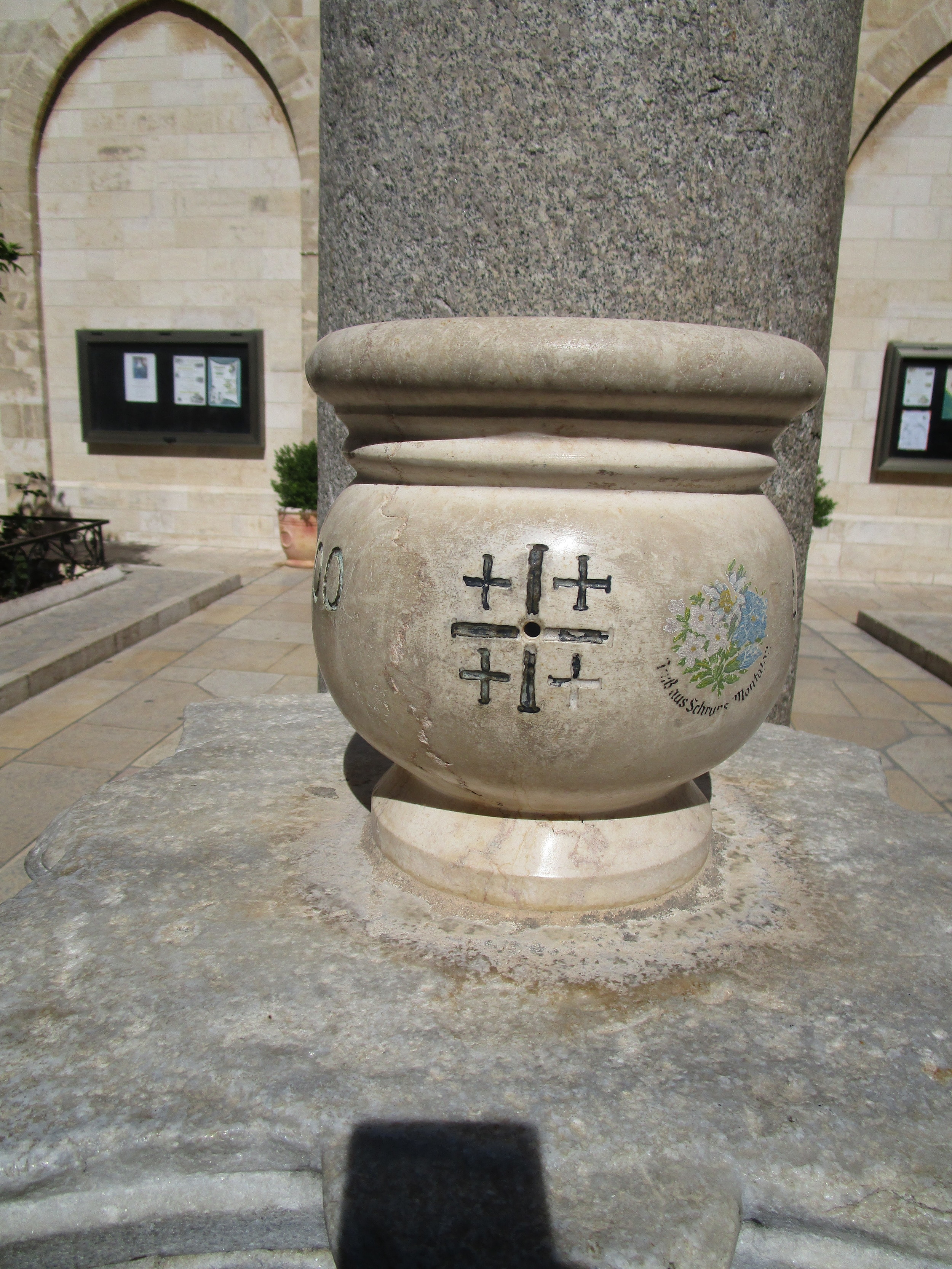  You'll notice this emblem often in these images. I've grown to love it. It's called The Jerusalem Cross. I will write about it in upcoming entries. 