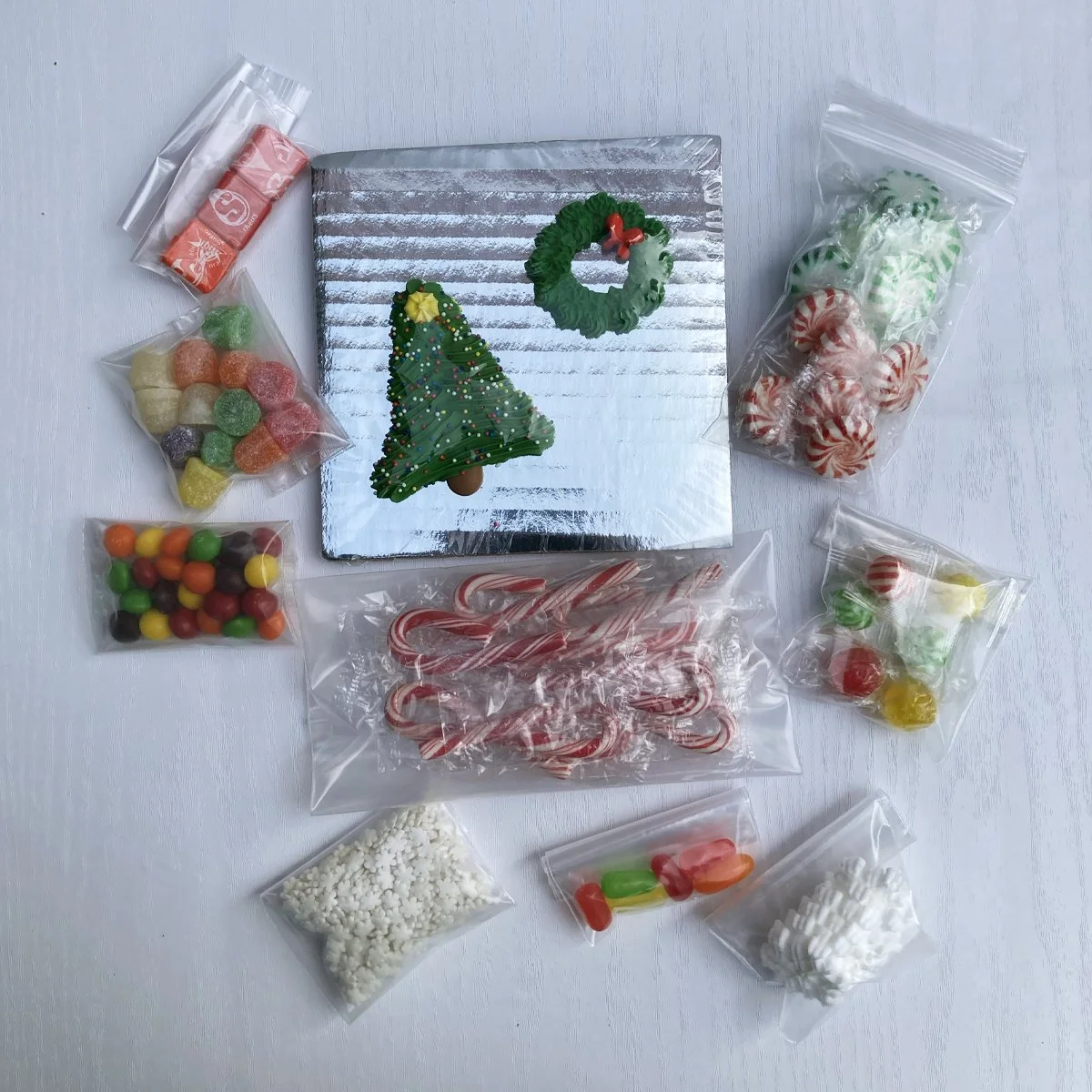 Gingerbread-Kit-Candies.jpg