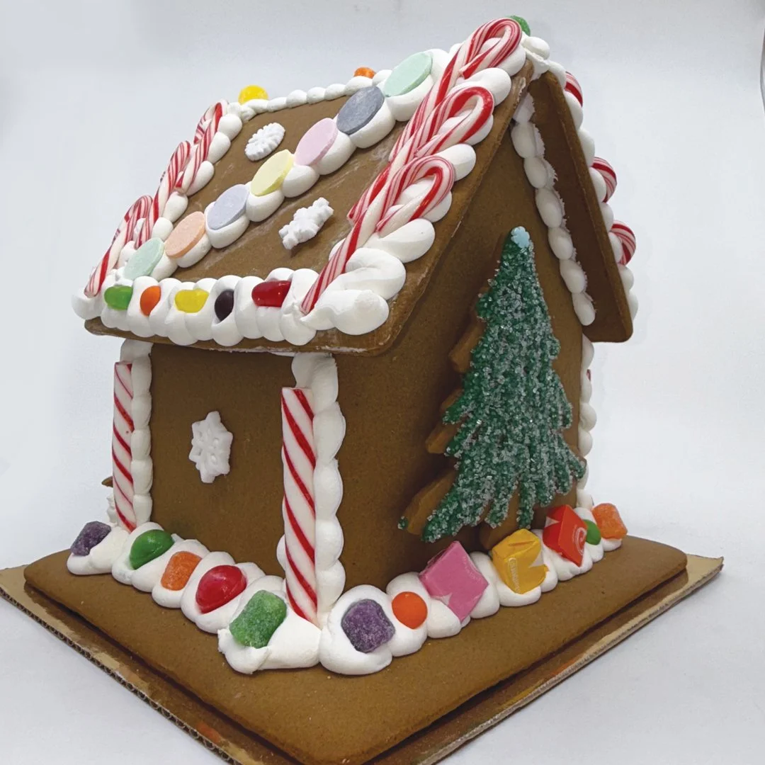9.5-Gingerbread-House-with-Banner-back-corner.jpg (Copy)