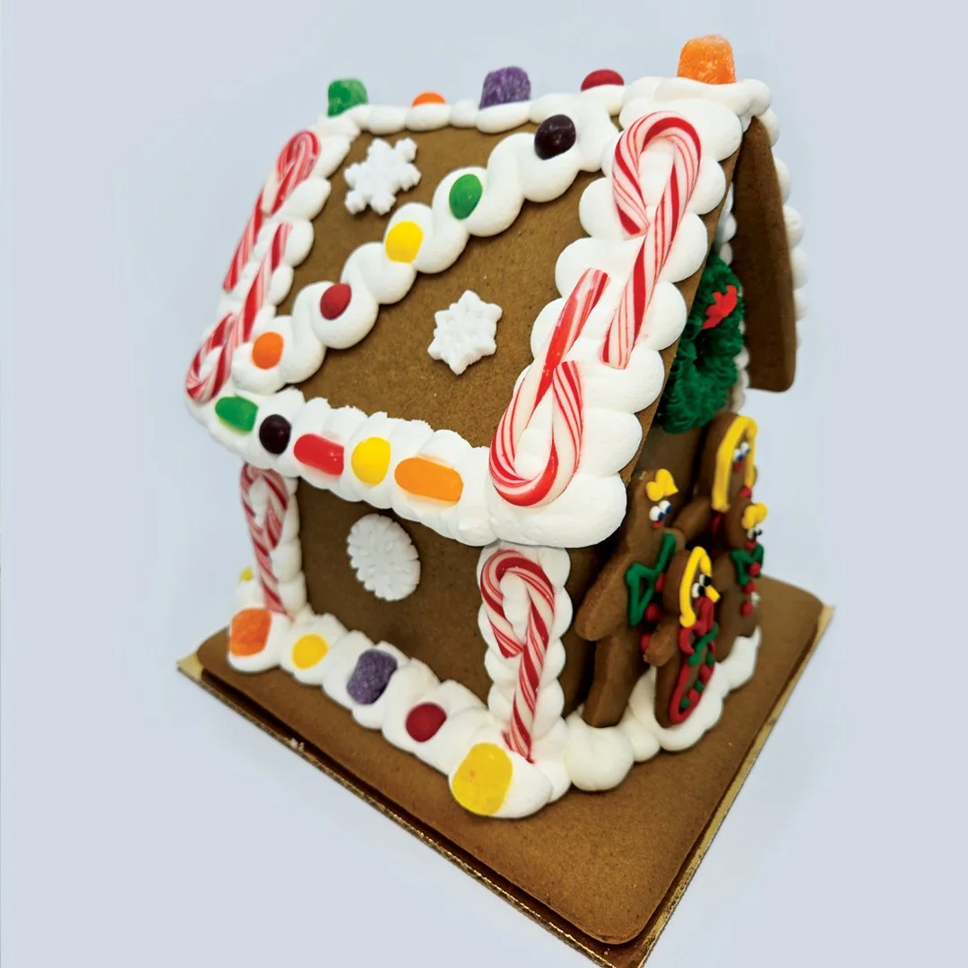 7.5'-decorated-gingerbread-house-side.jpg