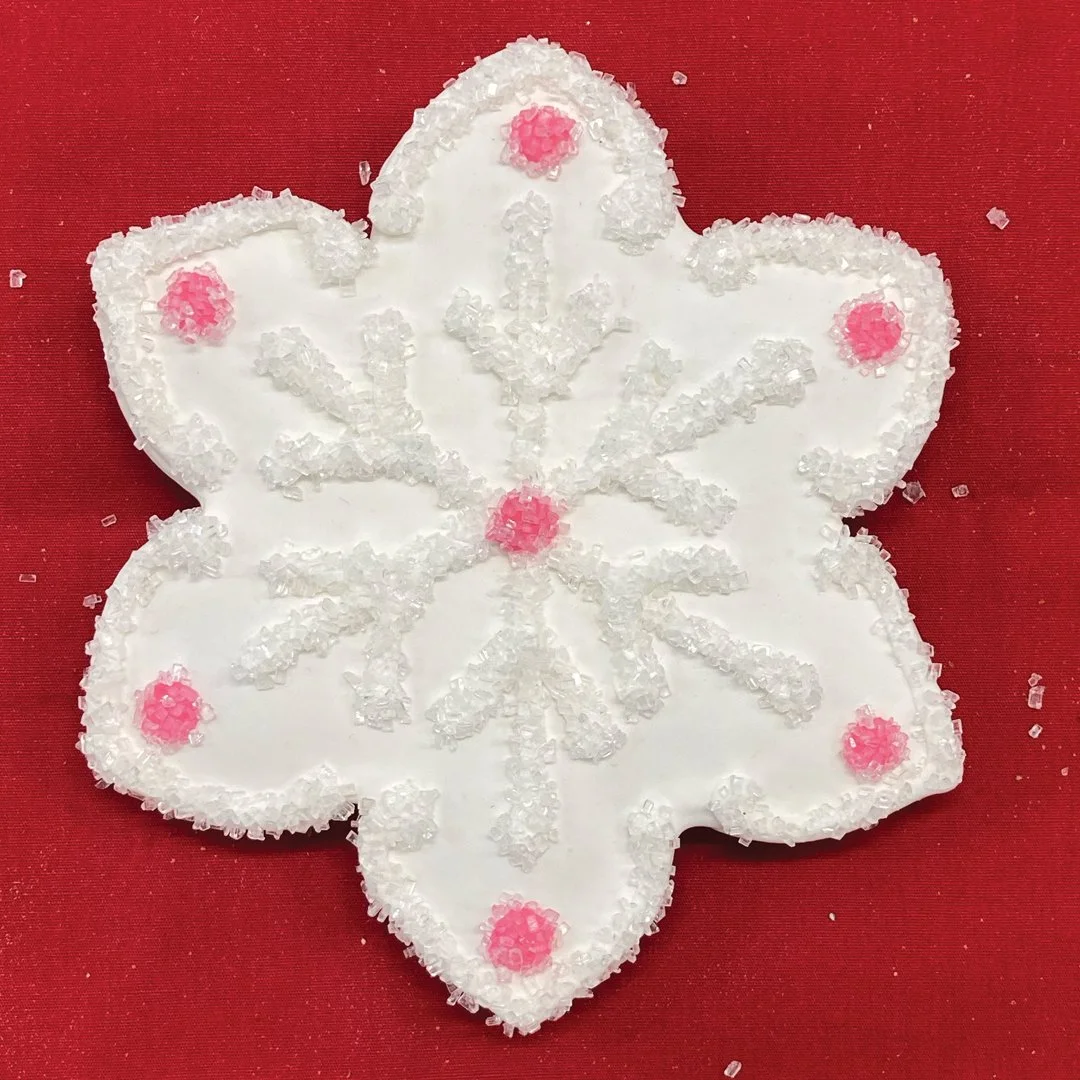 Snowflake cookie with pink accents - Gingerbread Factory