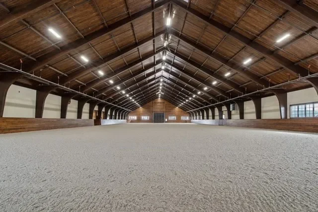 One Day Indoor.webp
