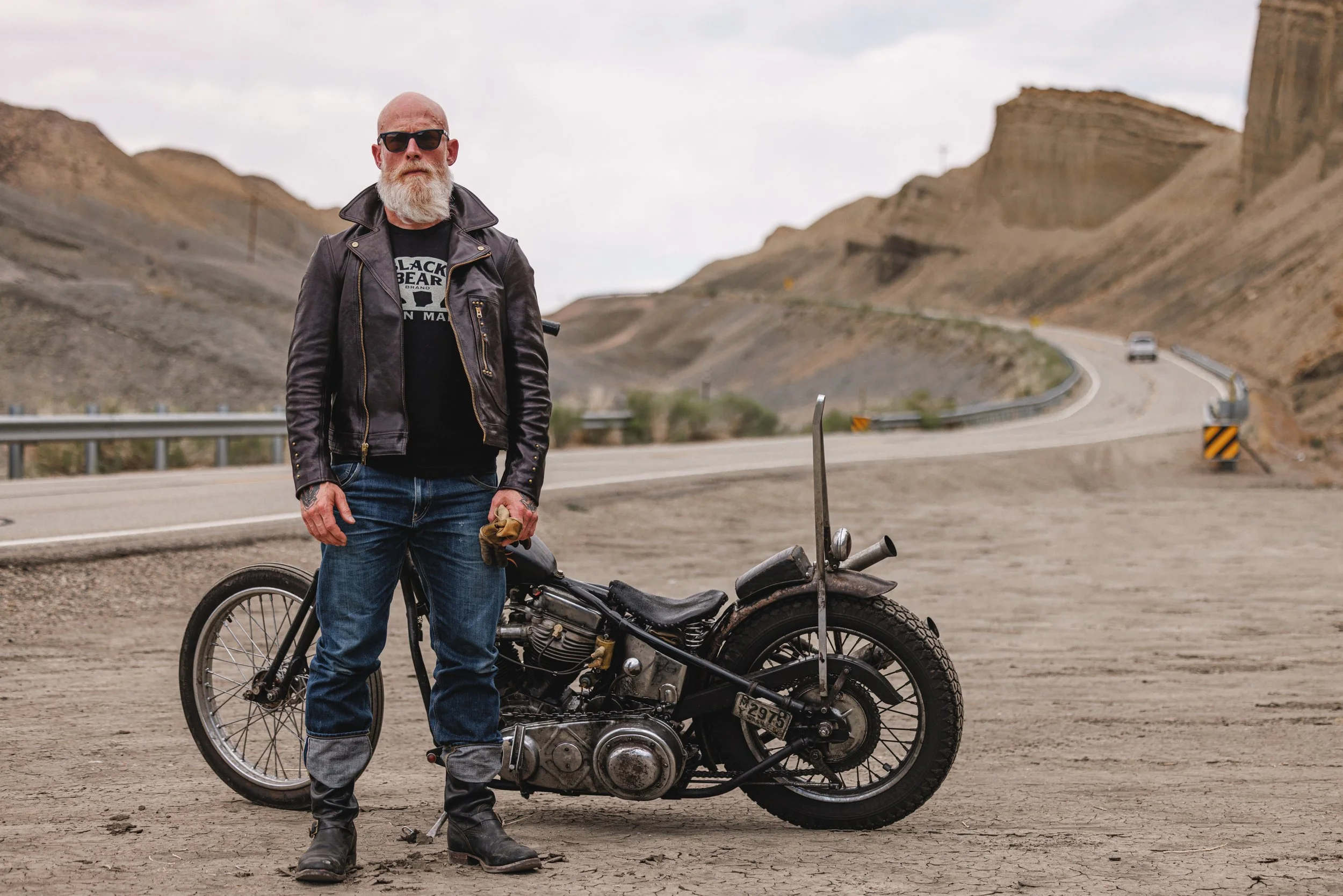 Black Bear Brand original LOGO t-shirt