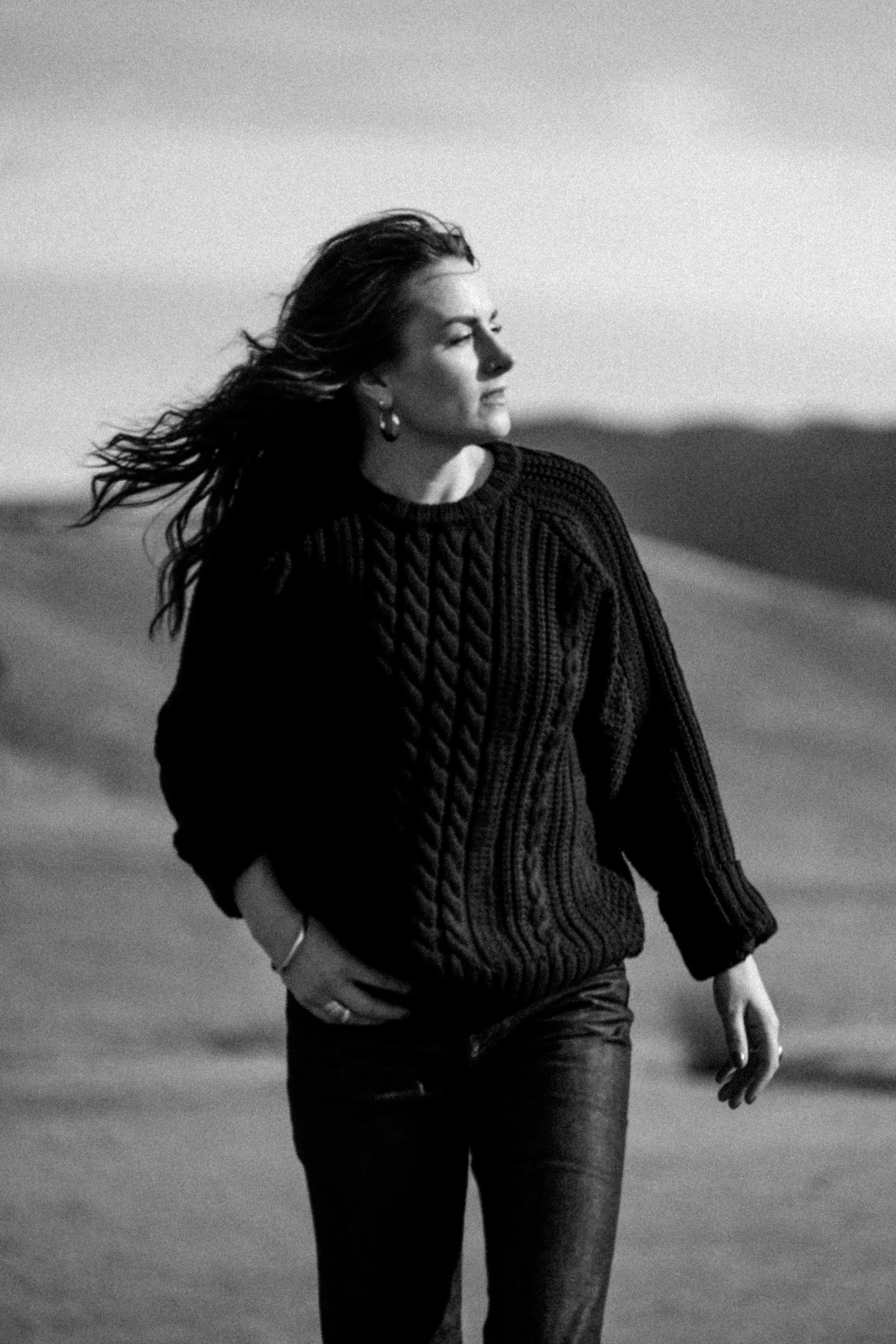 Black Bear Brand WOMAN - Cable Knit "Fisherman" WOOL Sweater