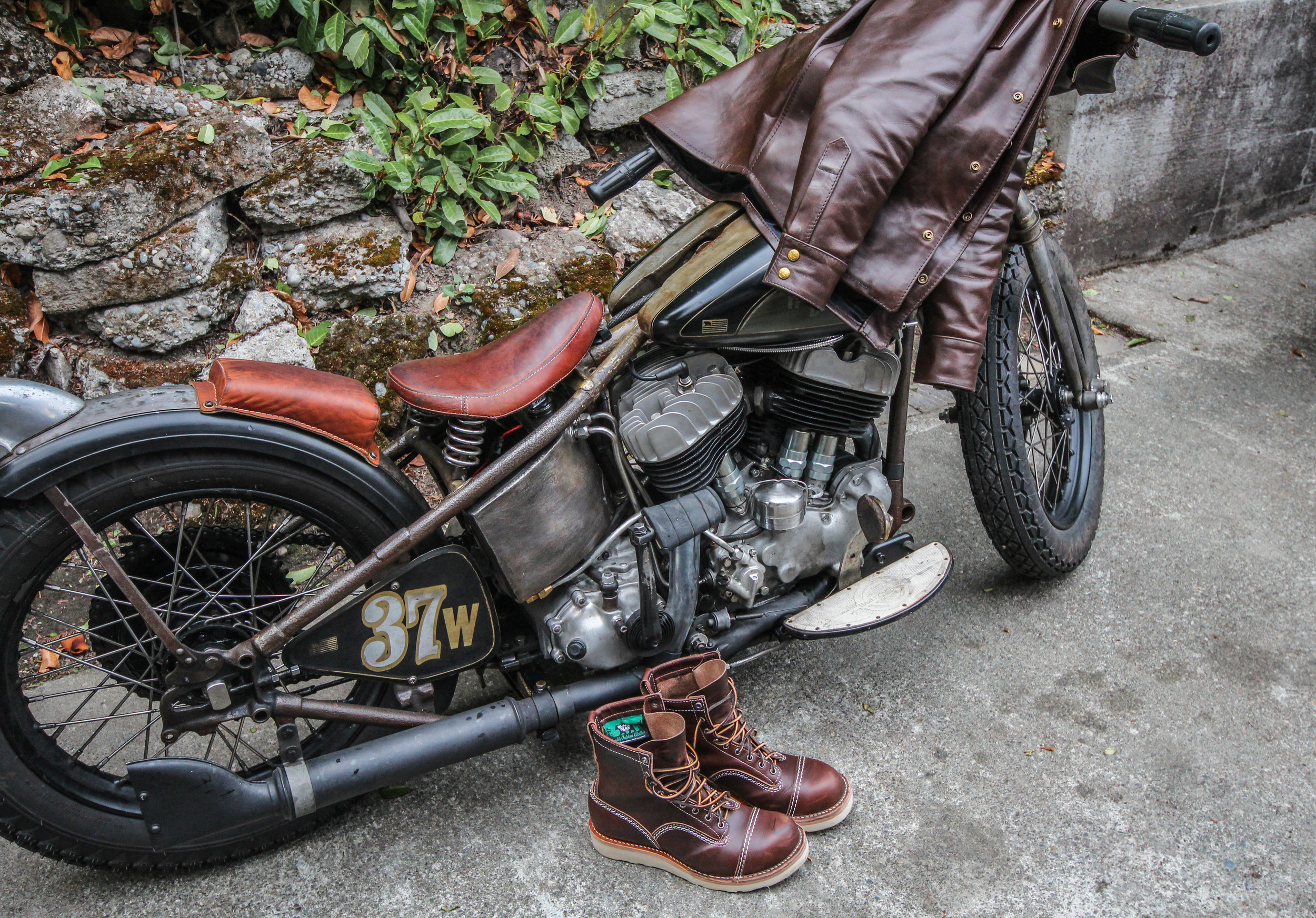 Black Bear Brand brown horsehide JOBMASTER