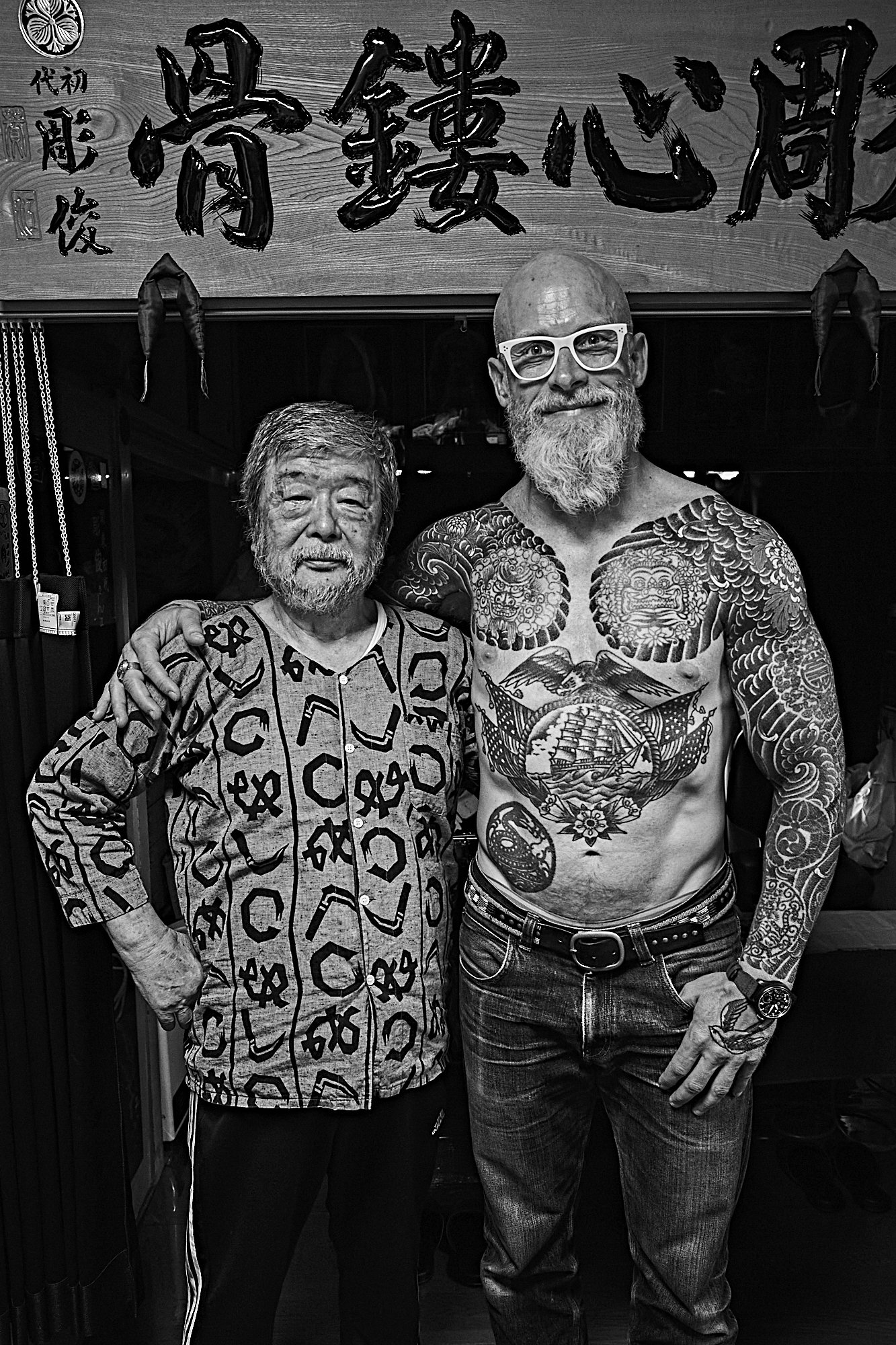 5 Tebori Tattoo Horitoshi ONE bw Black Bear Brand.jpeg