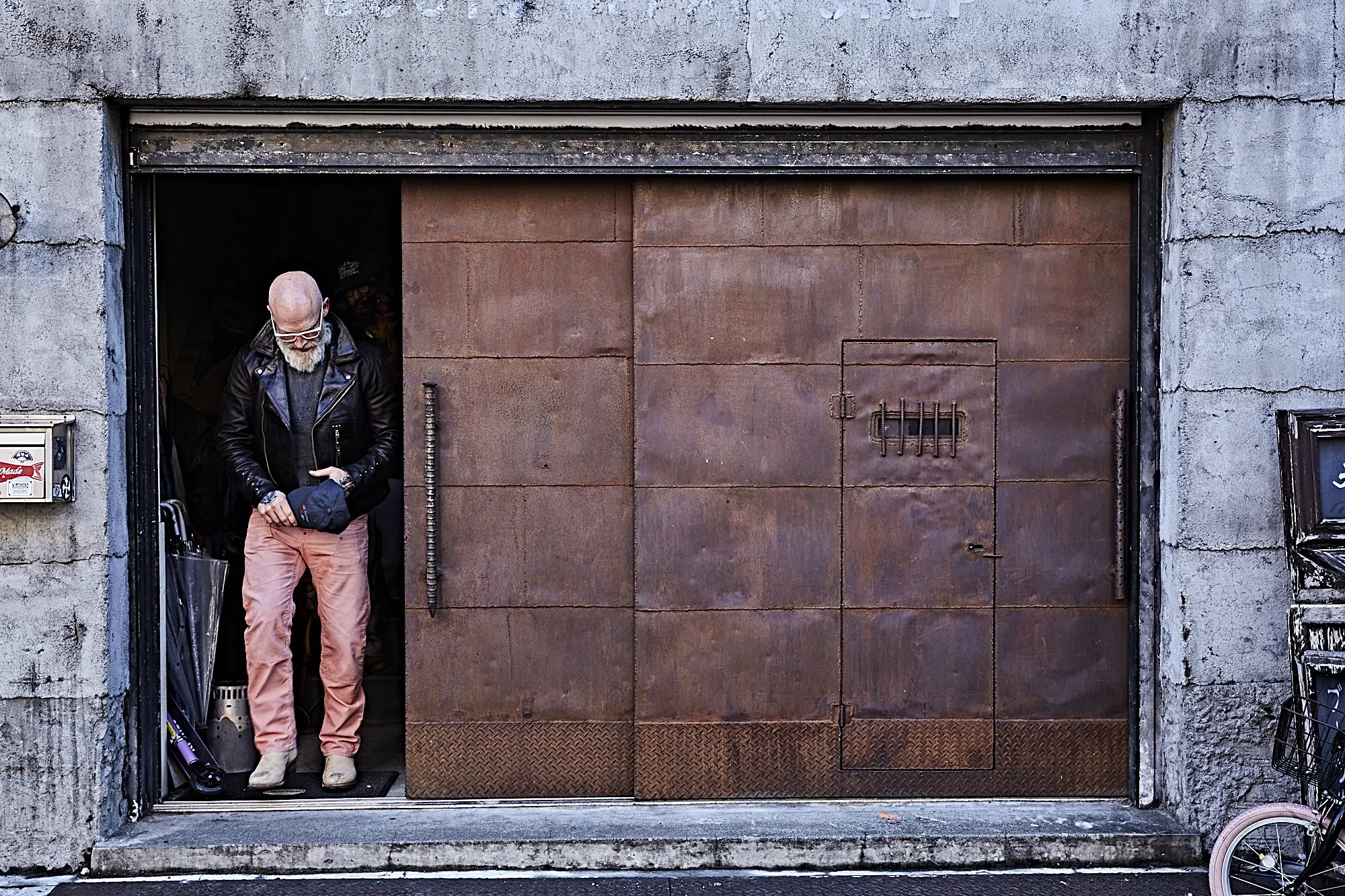 Black Bear Brand double front Vintage ROSE washed Cords