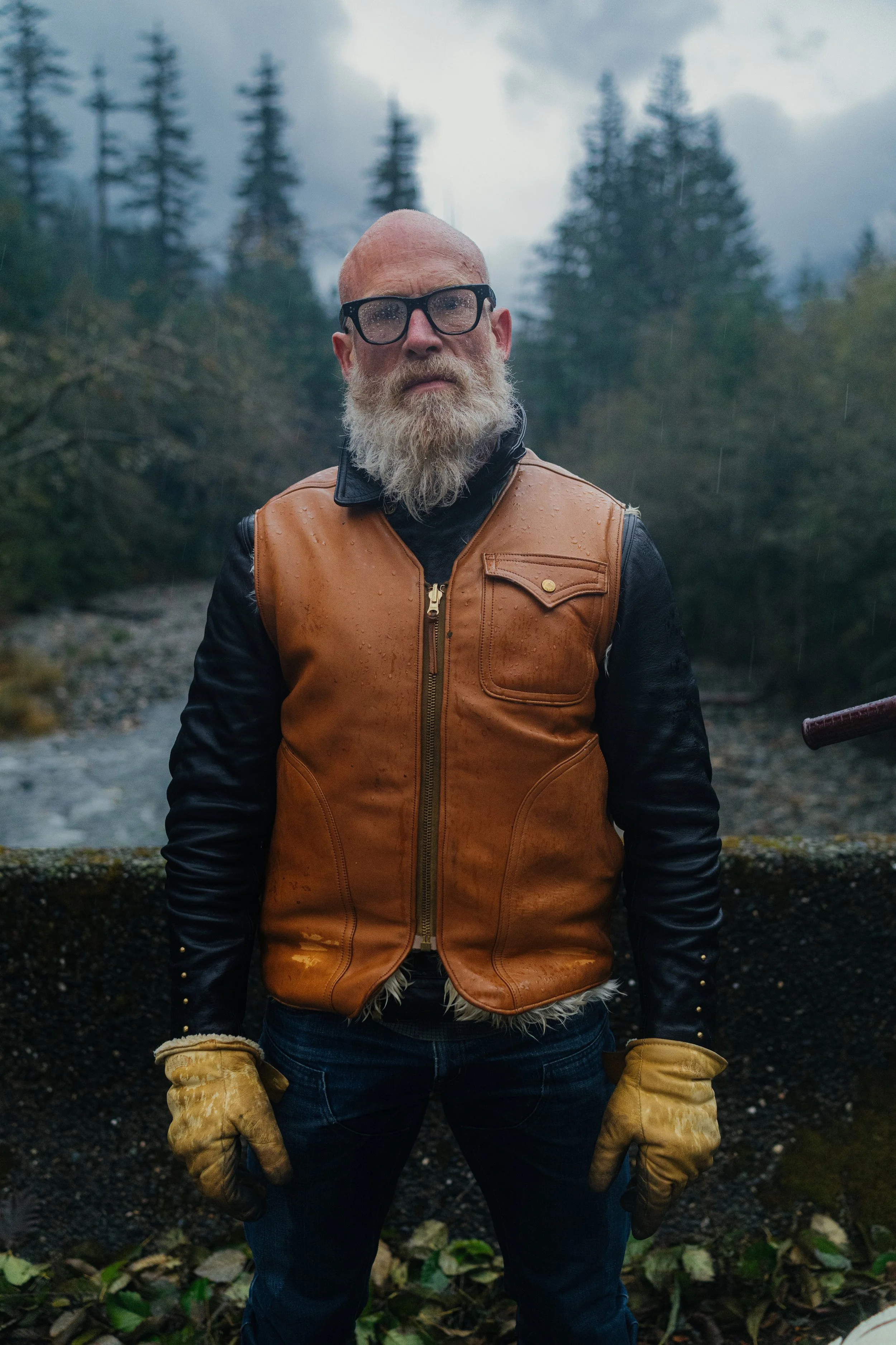 Nothern Dream vest and Leathertogs jacket cascasdes rain ride29.jpg