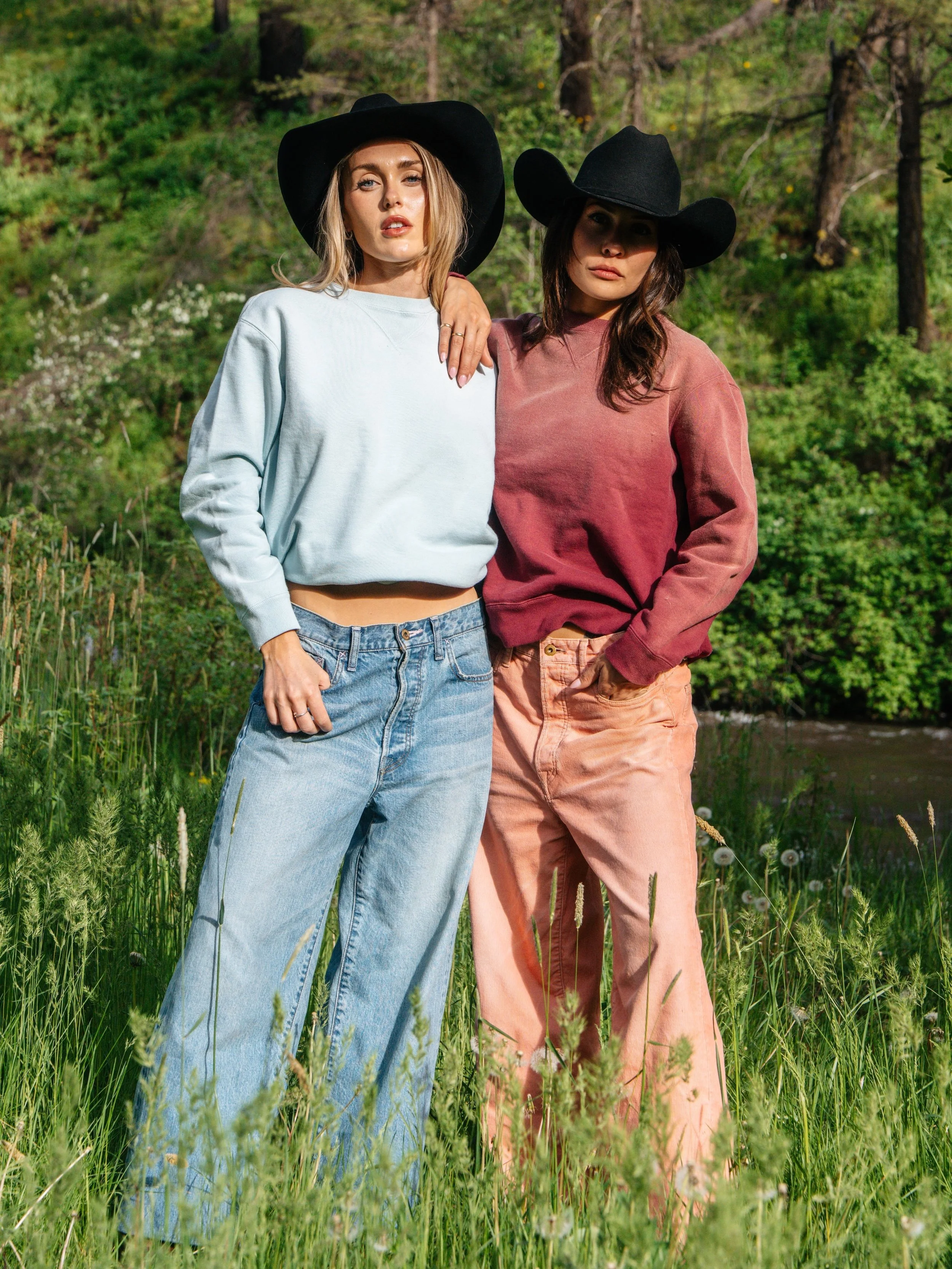 Black Bear Brand WOMAN - Sun Dyed French Terry Crew (Red Roses)