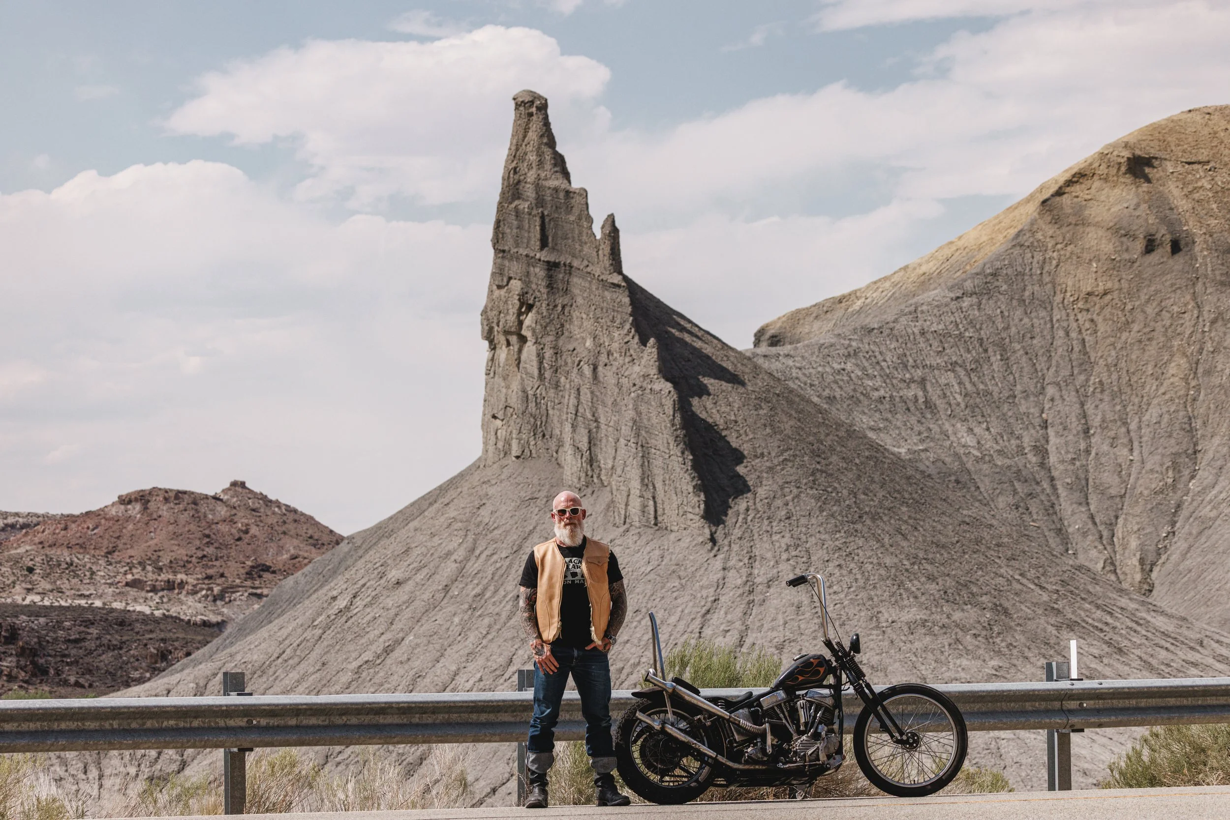 Black Bear Brand original LOGO t-shirt