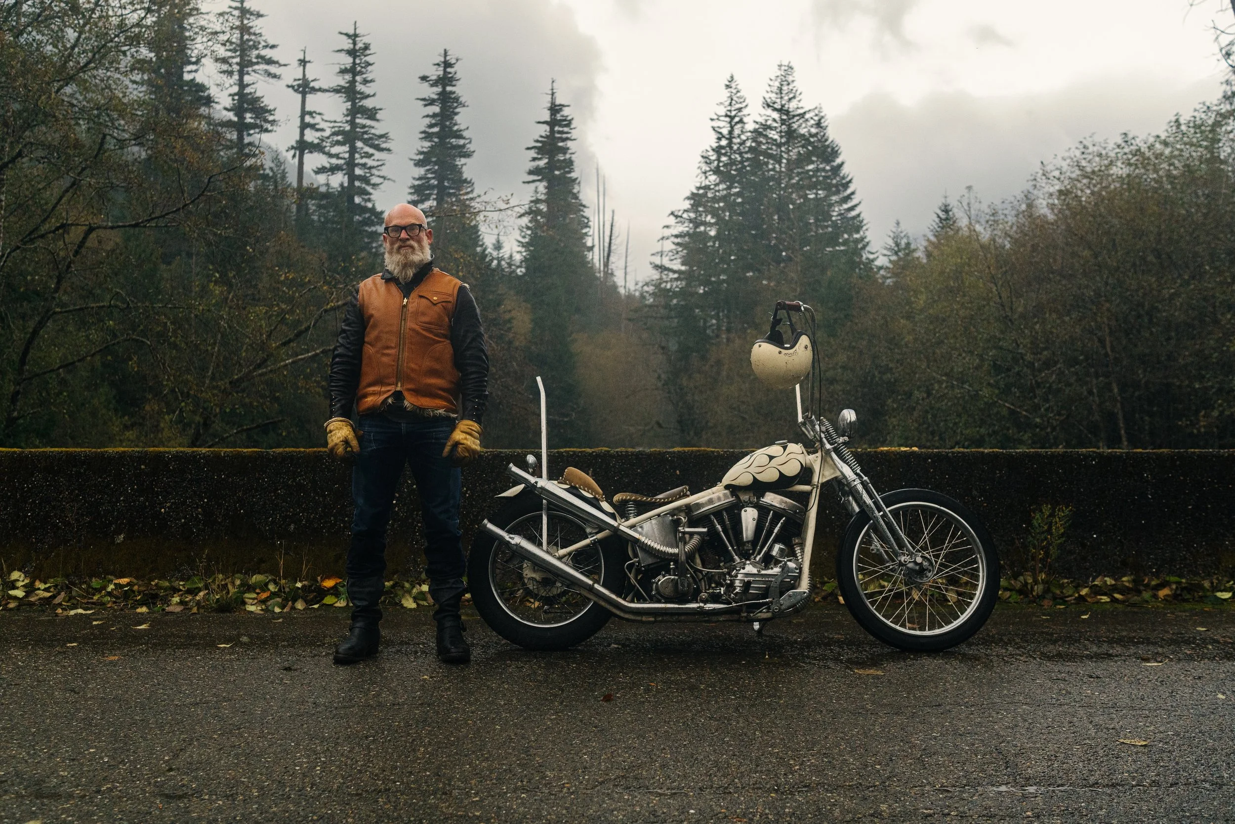 Nothern Dream vest and Leathertogs jacket cascasdes rain ride23.jpg