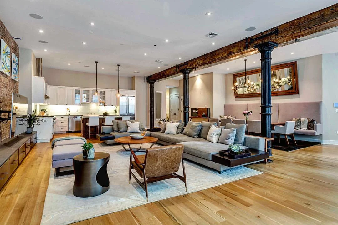 Custom-designed furnished rental - new to market TODAY! ๐ฑ๐๐๐ Who wants it? || #nyc #realestate #interiordesign #architecture #style #loftlife #soho #openhouse #hudsonsquare #tribeca #westvillage #manhattan #design #openhouseny || ๐๐ผโจ http://corenyc.com/481-washington-street-2n-rental โจ (at Hudson Square)