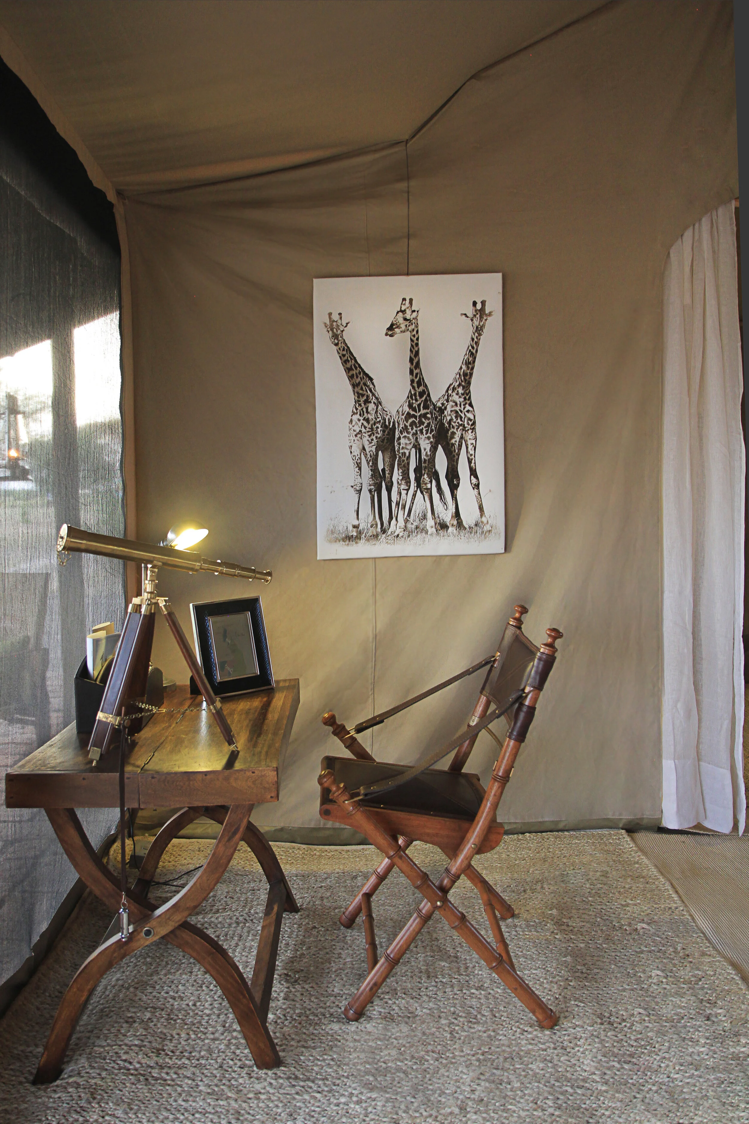 LCC Bedroom desk-Alejandragomez-new.JPG