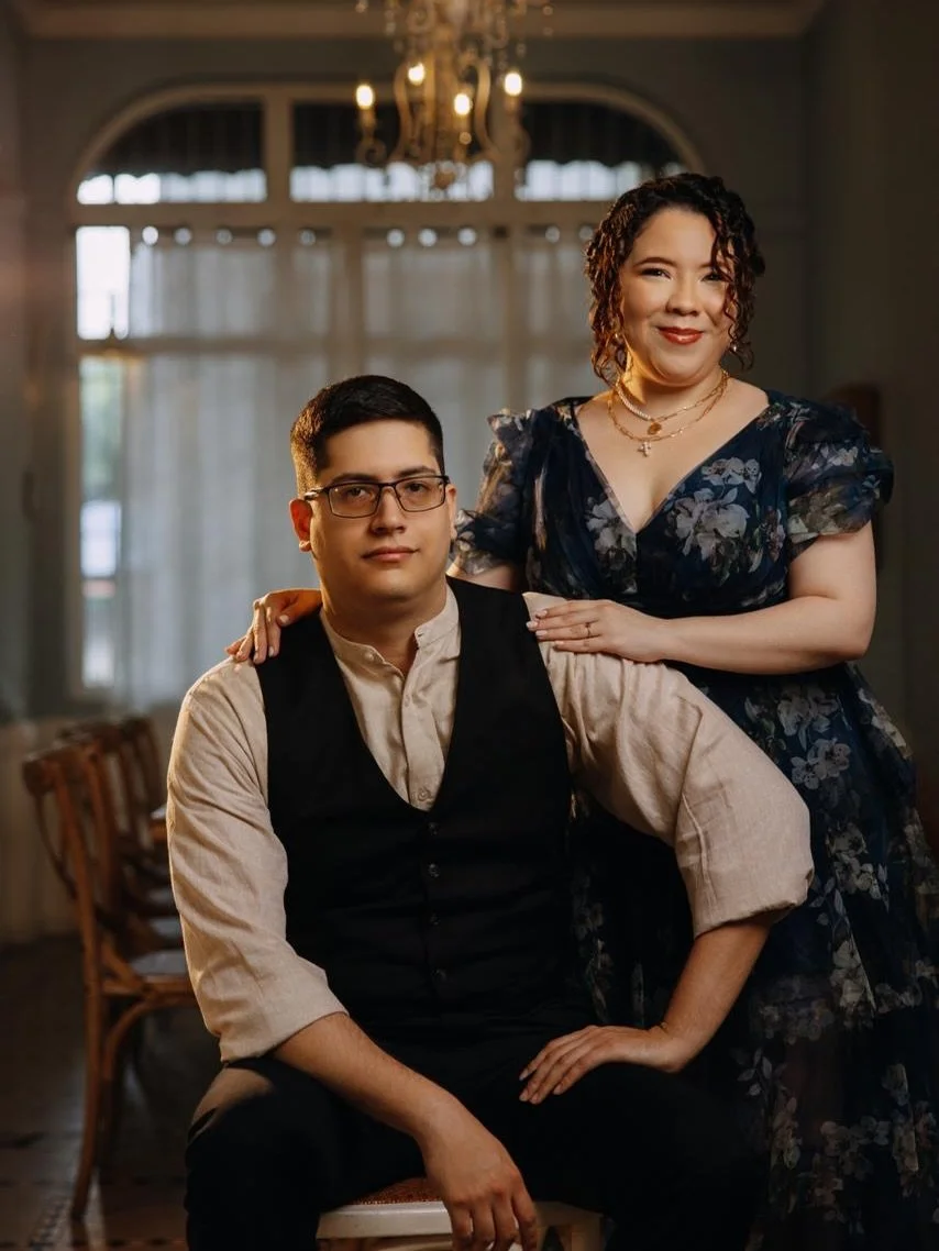 ✨ Queridos y atentos lectores&hellip;✨
Miradas, promesas y un amor imposible de ignorar.
En pocos d&iacute;as, estos dos corazones dejar&aacute;n de ser solo un rumor para convertirse en matrimonio.

Lady Whistledown lo ha confirmado!
@maricroston 

