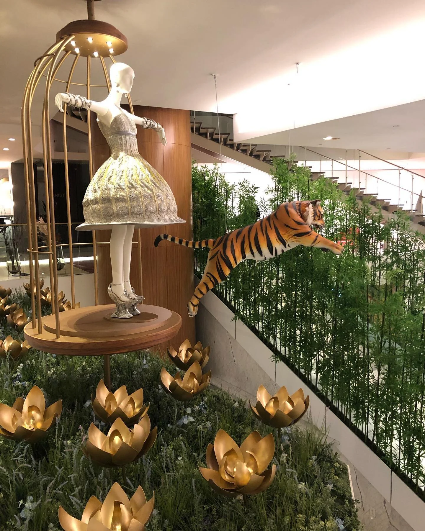 Golden Lillies and jumping tigers! The garden platform for Lunar New Years at the Fairmont. #upallnight #sorryivebeenworking #lunarnewyear2022 @gnwsshop