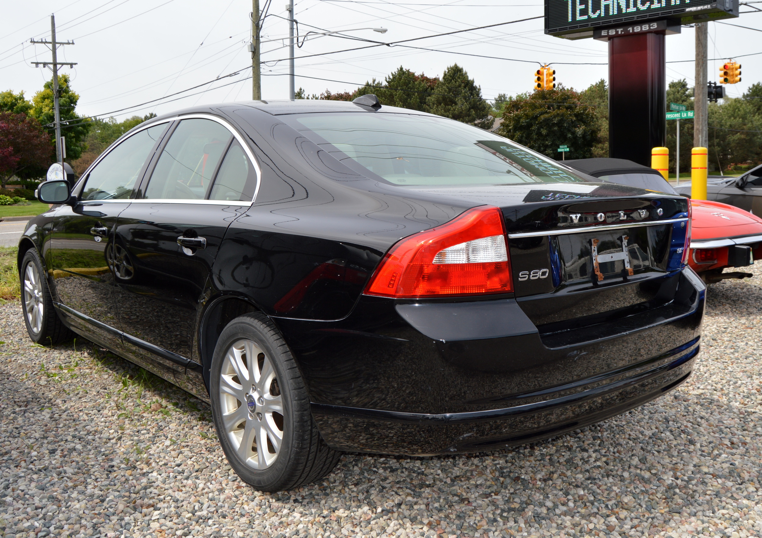 SELLER-09 VOLVO S80 BLACK 004 A.jpg