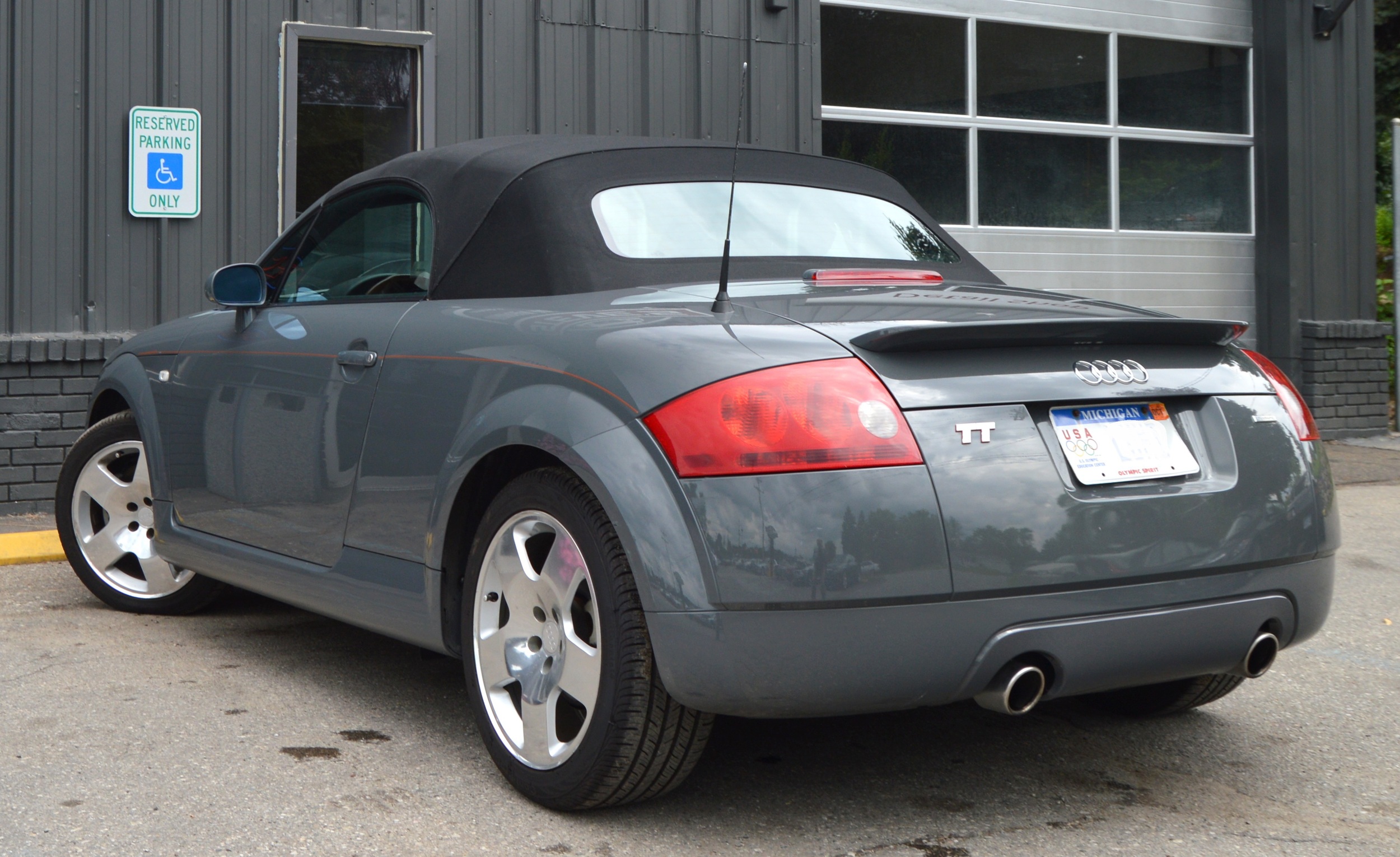 SELLER 01 AUDI TT BASEBALL 015 X.jpg