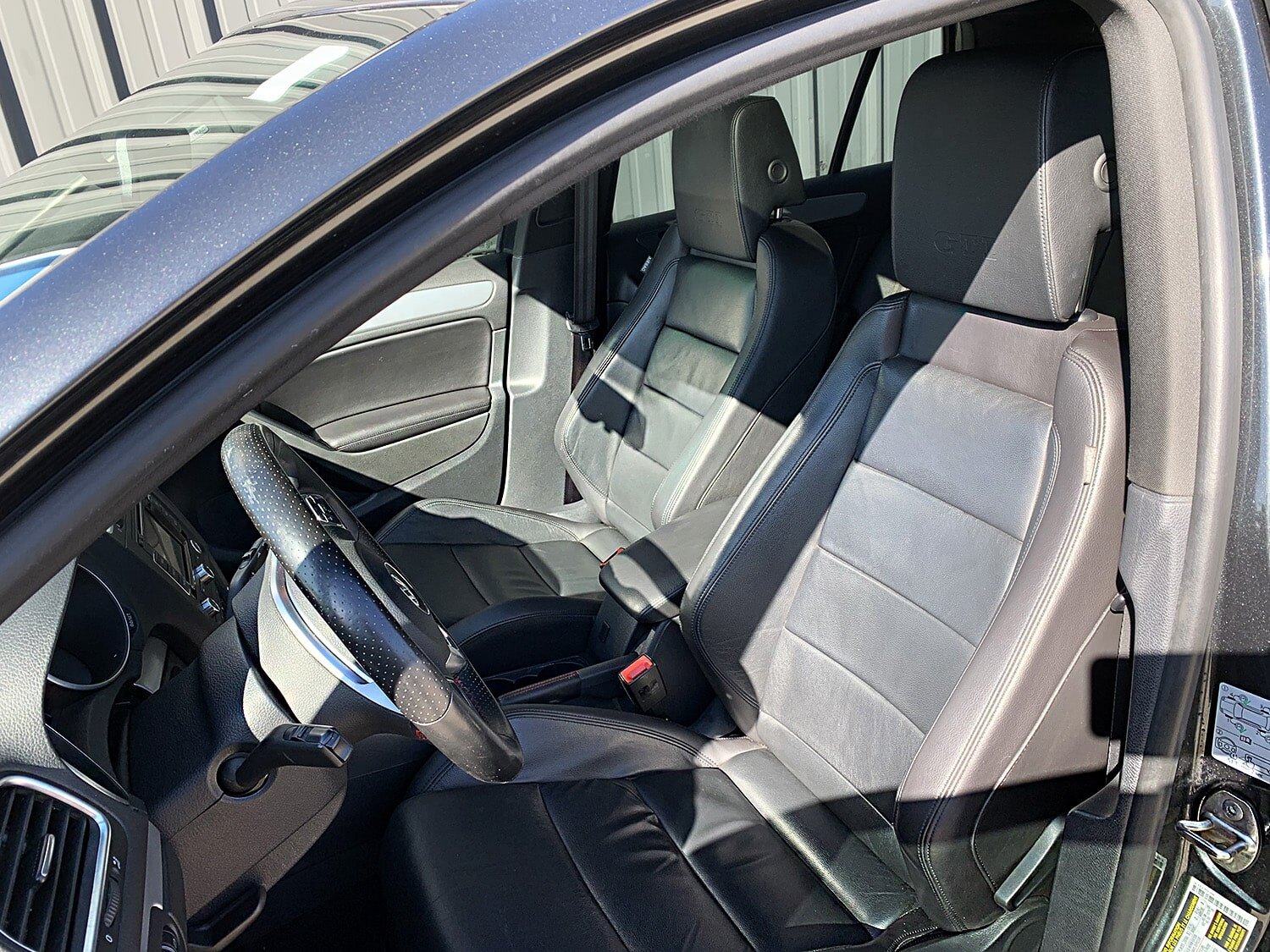 2013-VW-GTI-Seats.jpg