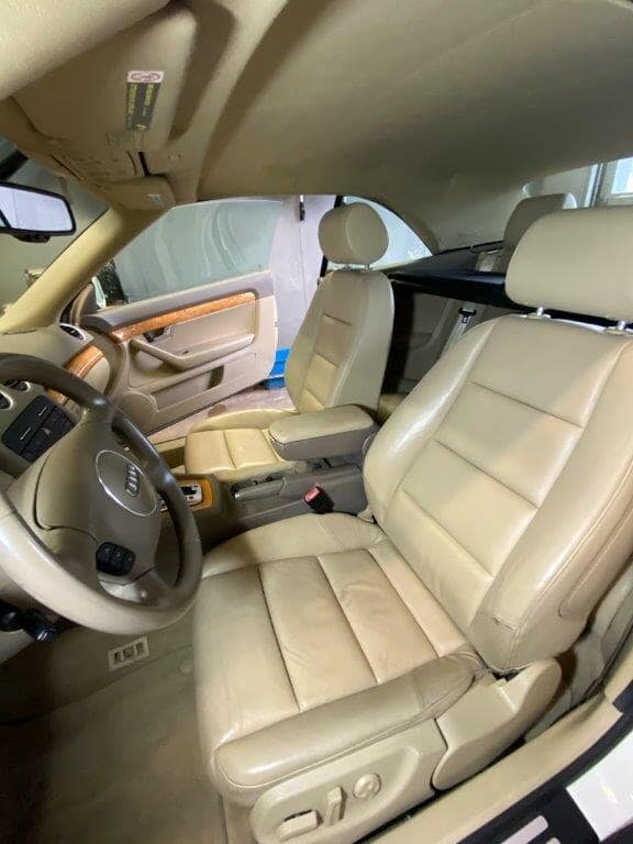 2006-Audi-A4-seat.jpg
