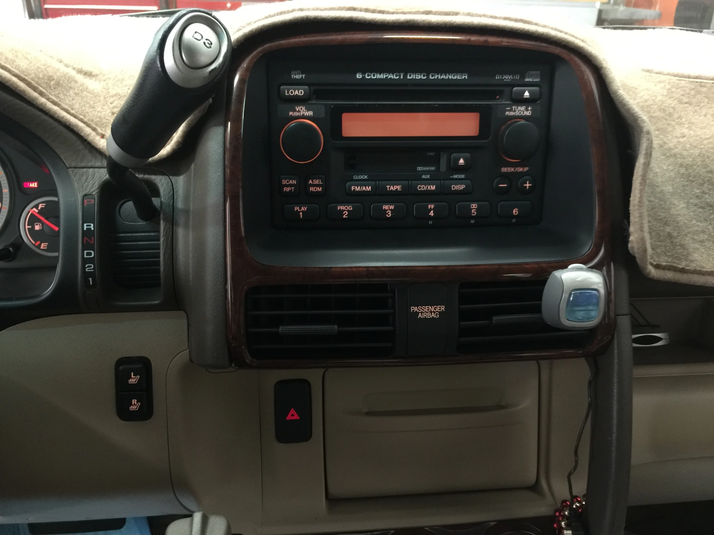 2006 Honda CRV With the Factory Stereo