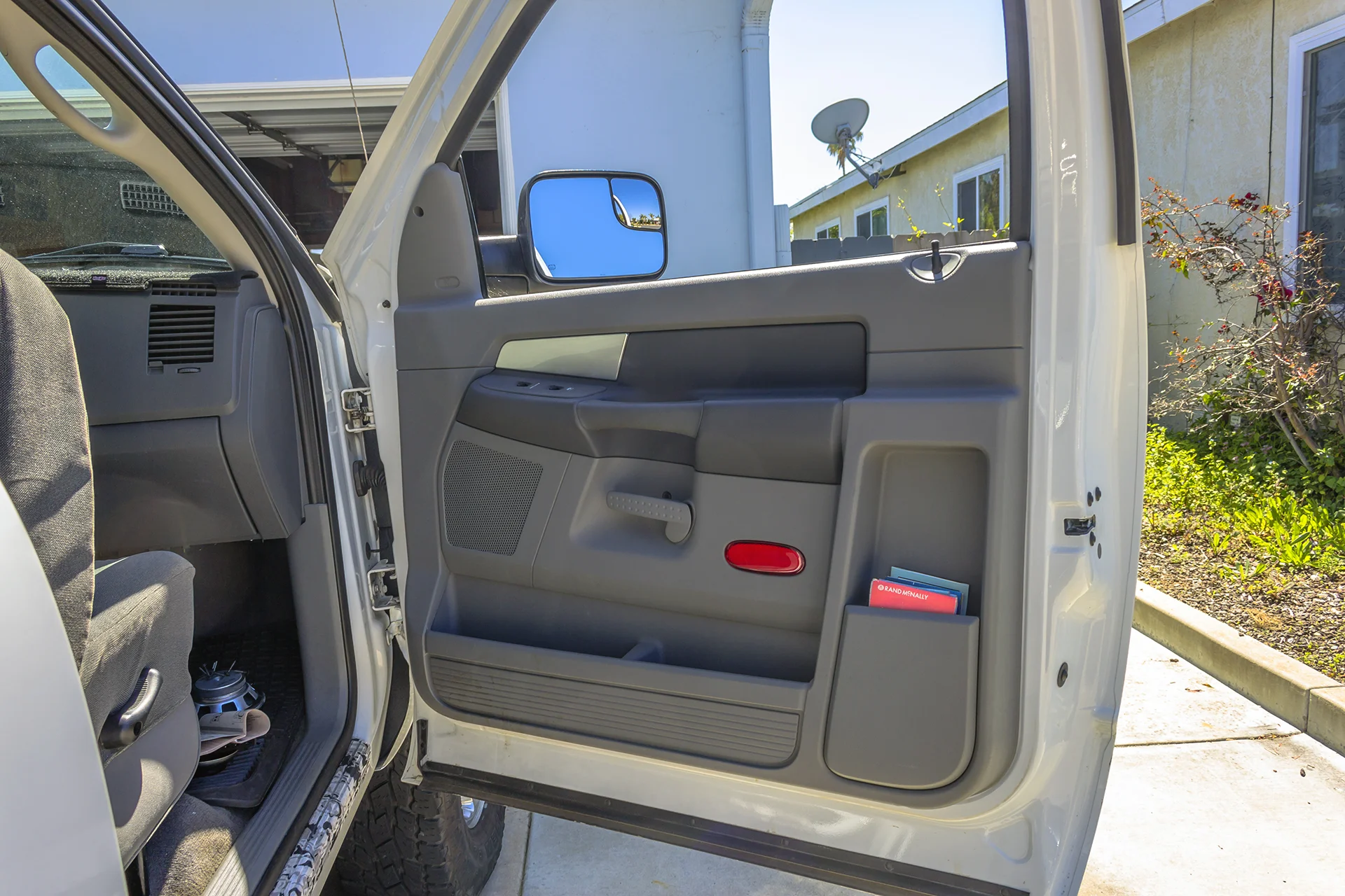 2007 Dodge Ram 2500 Front Door