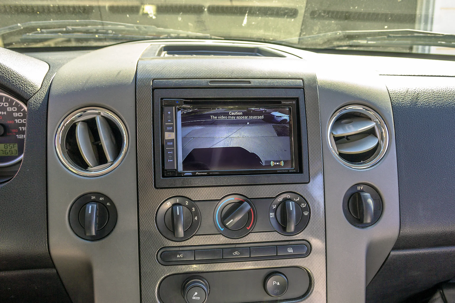 2007 Ford F-150 DDIN Camera View.jpg