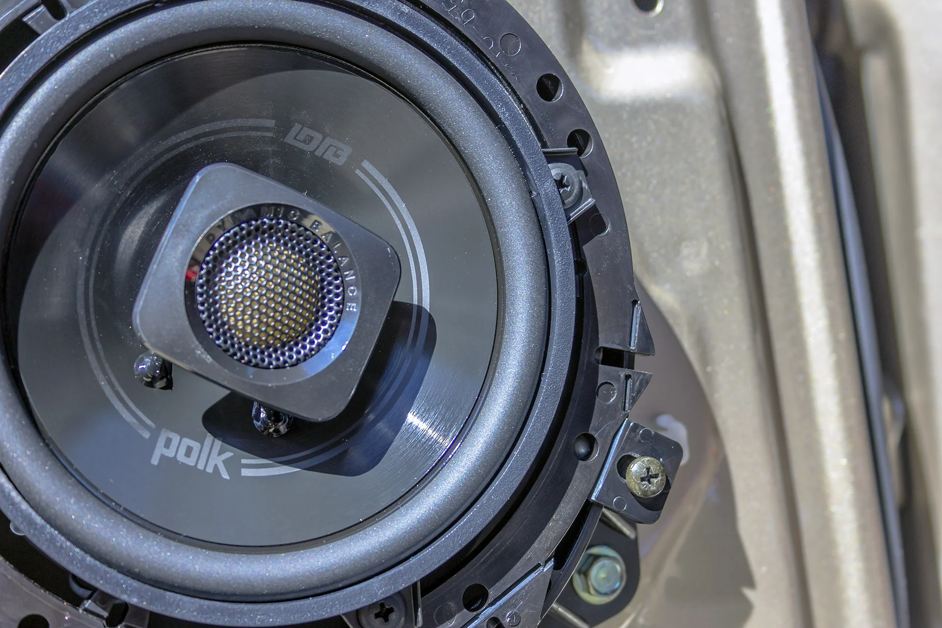 2005 Toyota Tundra DDIN and Speakers 