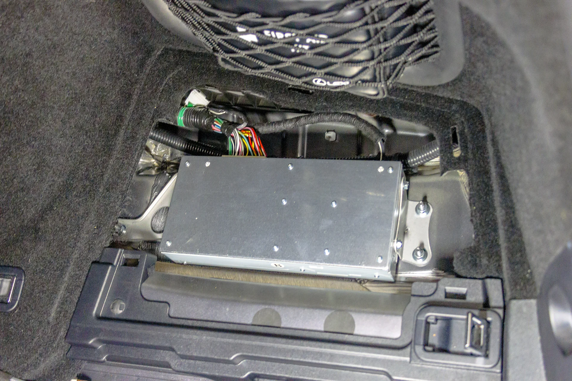 2013 lexus es 350 subwoofer