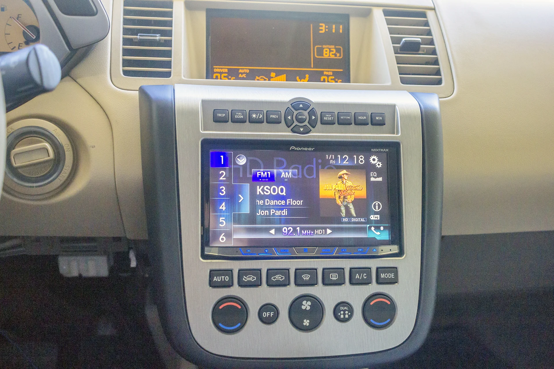 This 2005 Nissan Murano adds Apple Carplay, SiriusXM, and a Camera!