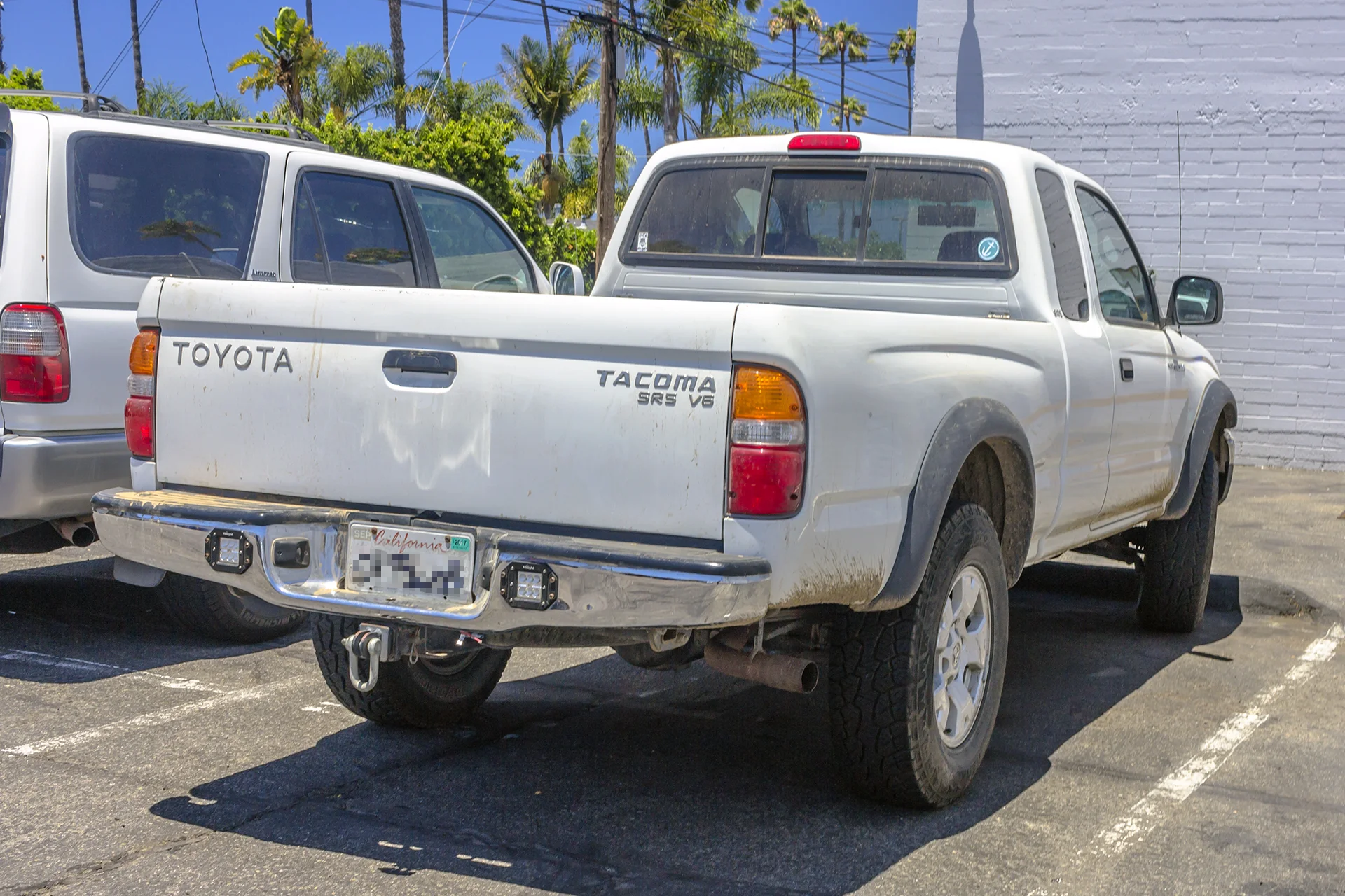 2001 Toyota Tacoma Overview 2.jpg