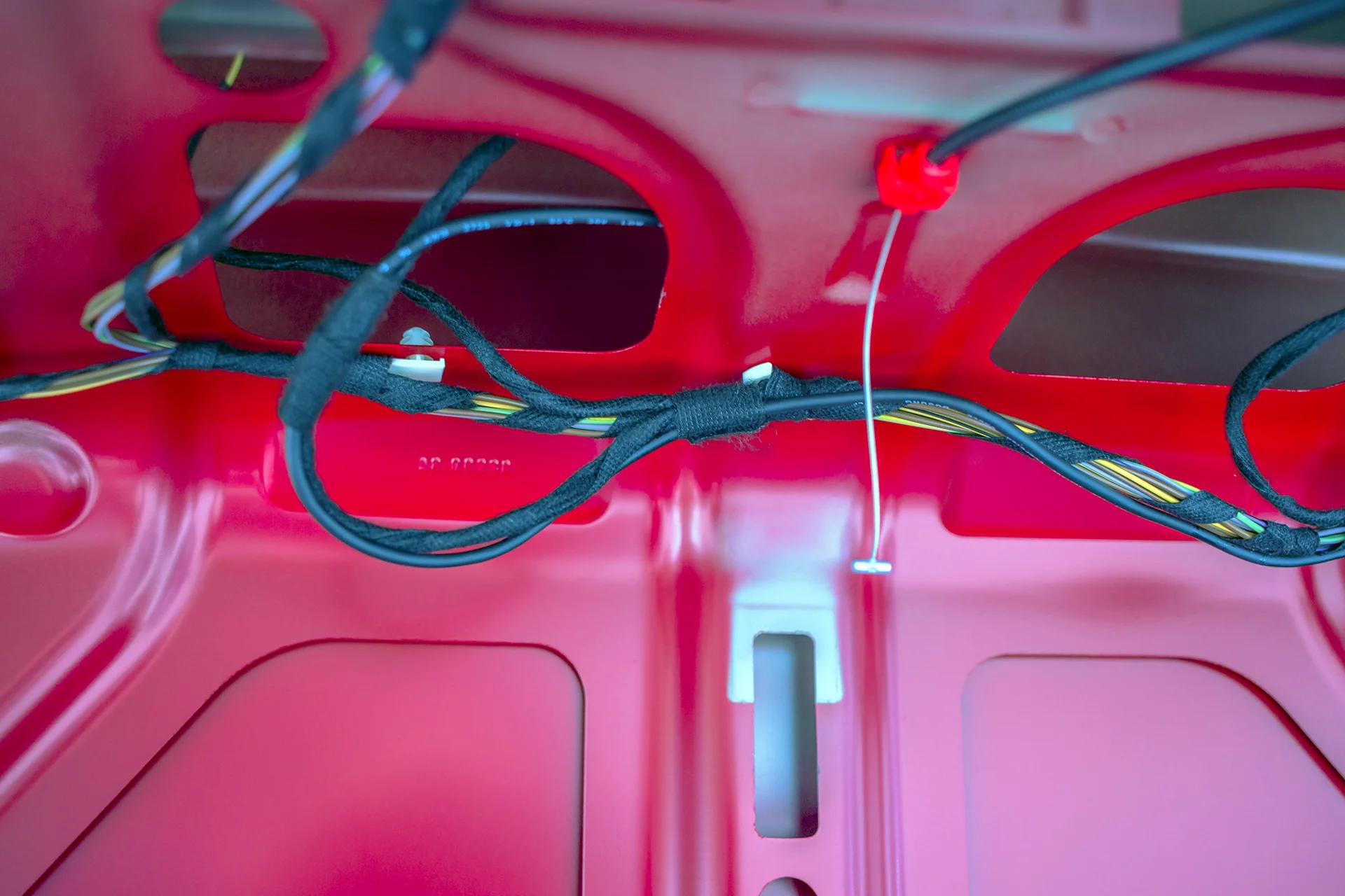 2014 BMW 328i Trunk Wiring.jpg