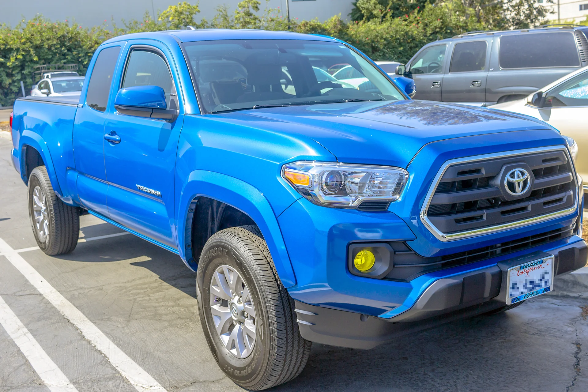 2016 Toyota Tacoma Overview.jpg
