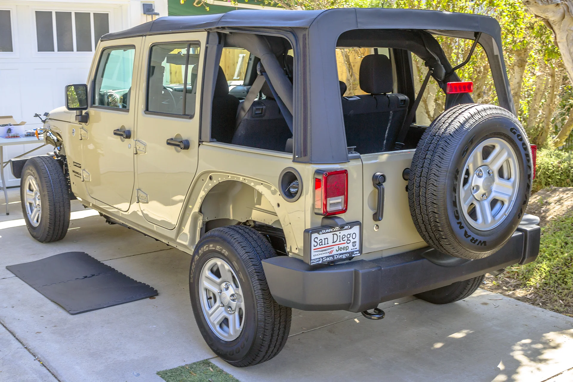 2017 Jeep Wrangler Overview.jpg