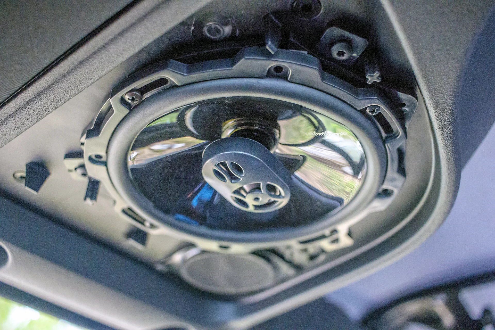2017 Jeep Wrangler Rear Aftermarket Speaker.jpg