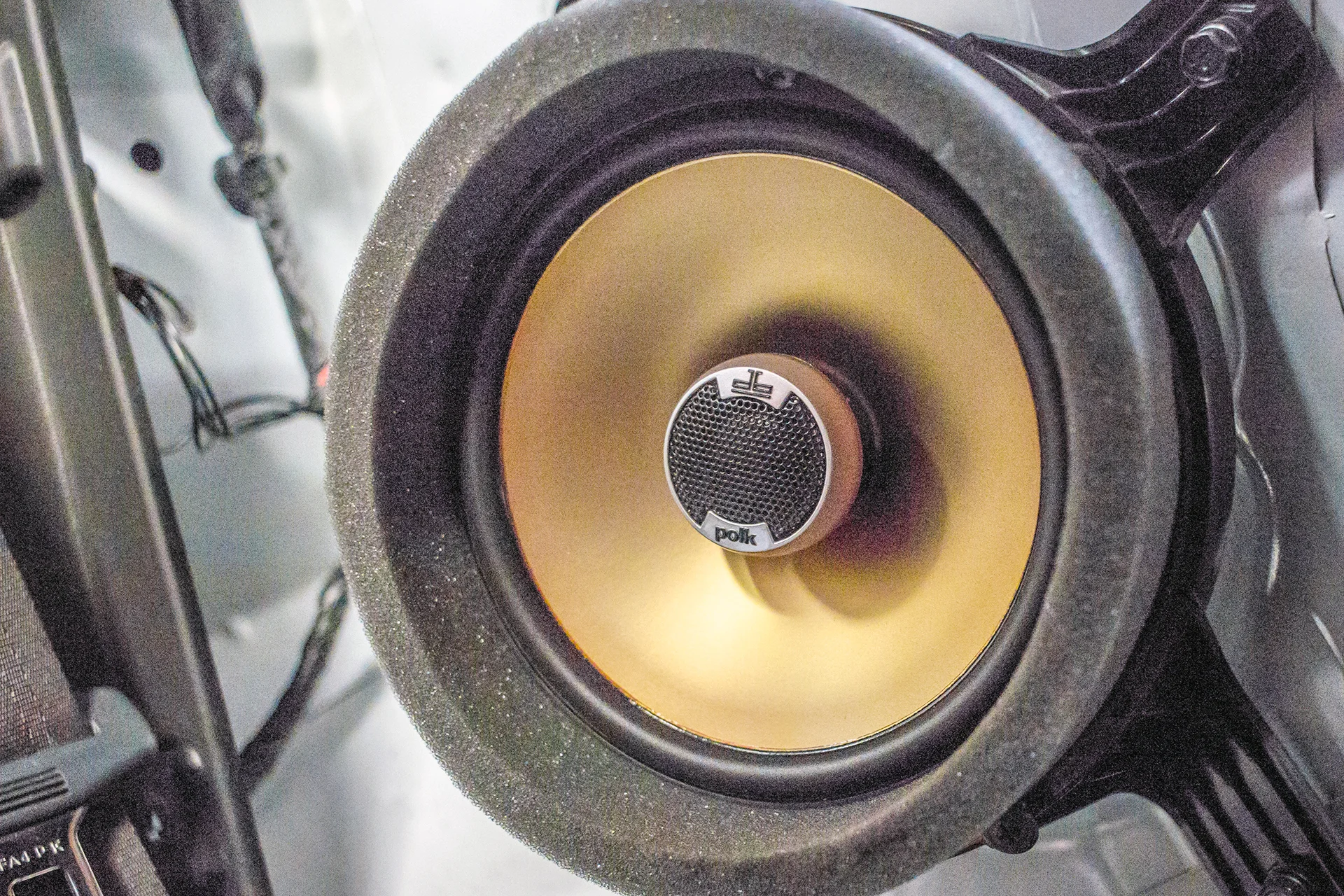 2015 Hyundai Genesis Coupe Aftermarket Rear Speaker.jpg
