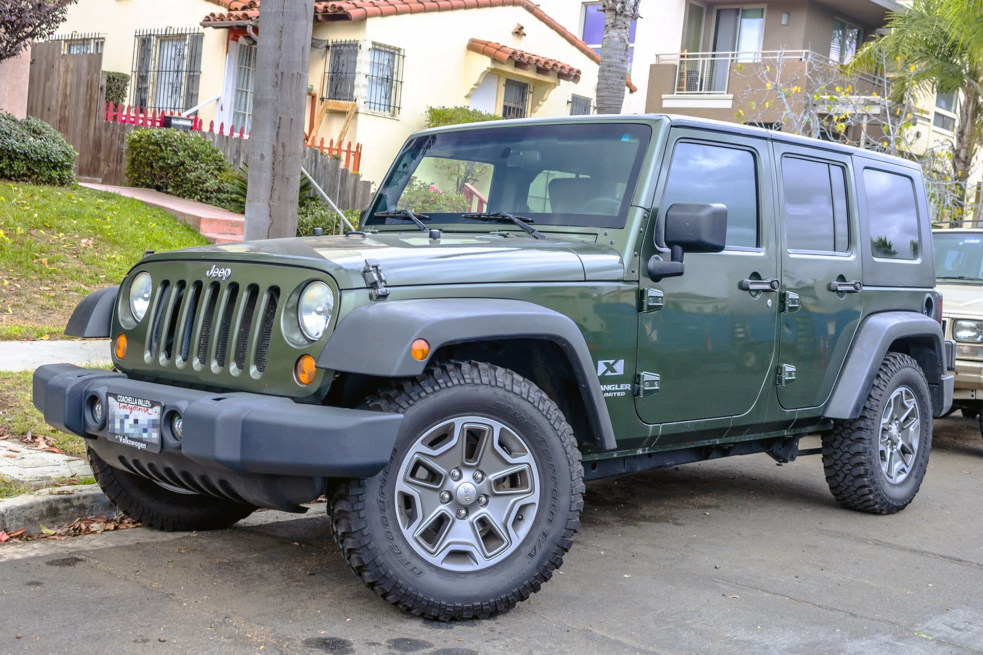 2007 Jeep Wrangler Overview 2.jpg