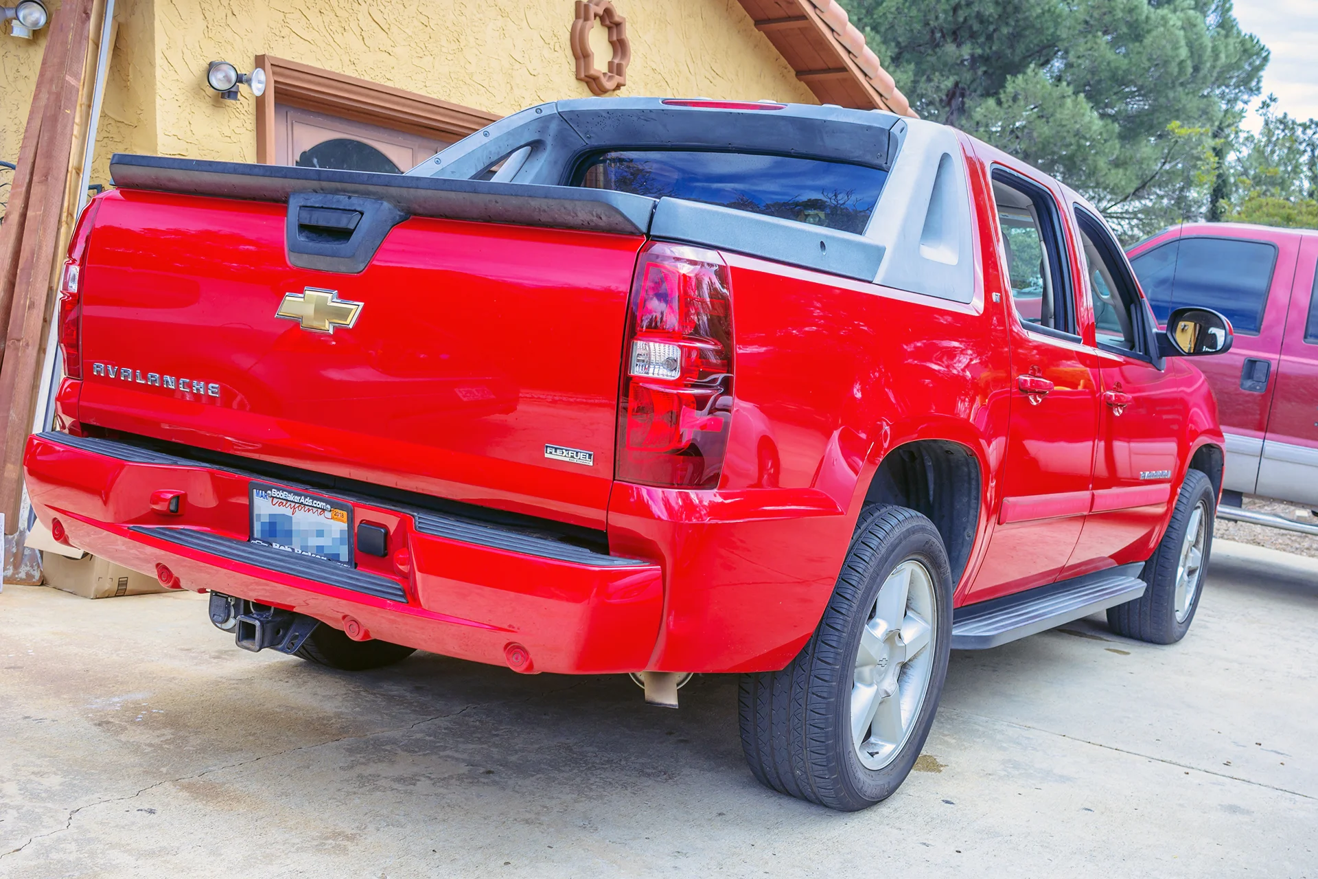 2008 Chevy Avalanche Overview.jpg